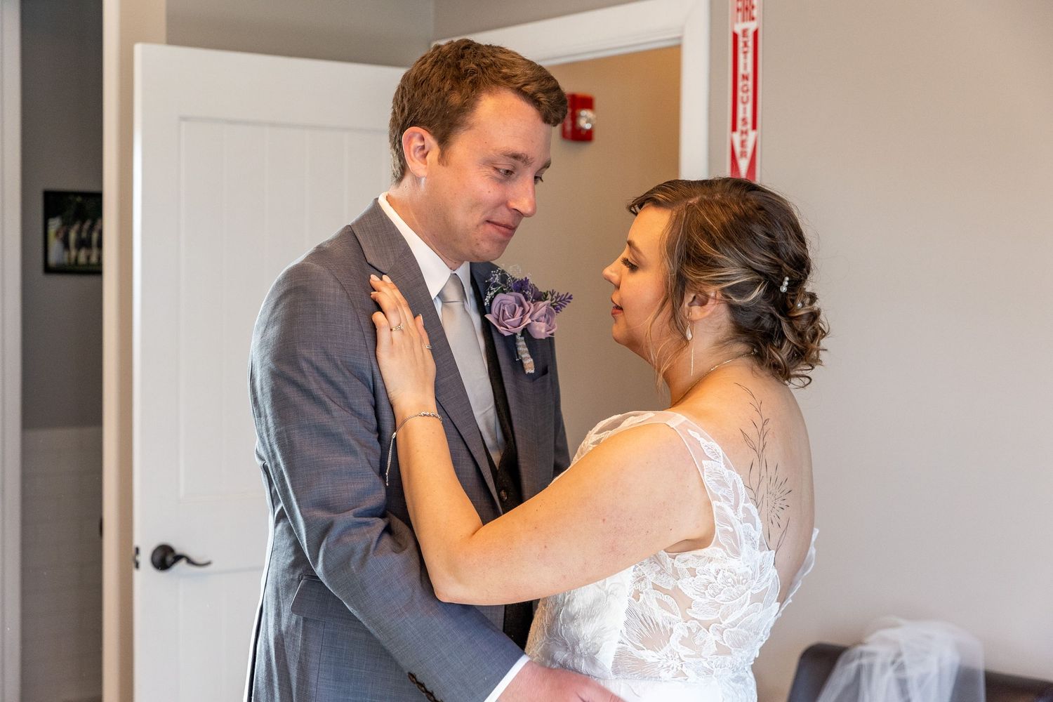 Wedding Photographer, Elopement Specialist, Engagement Photos, Natural Backgrounds, Candid Moments