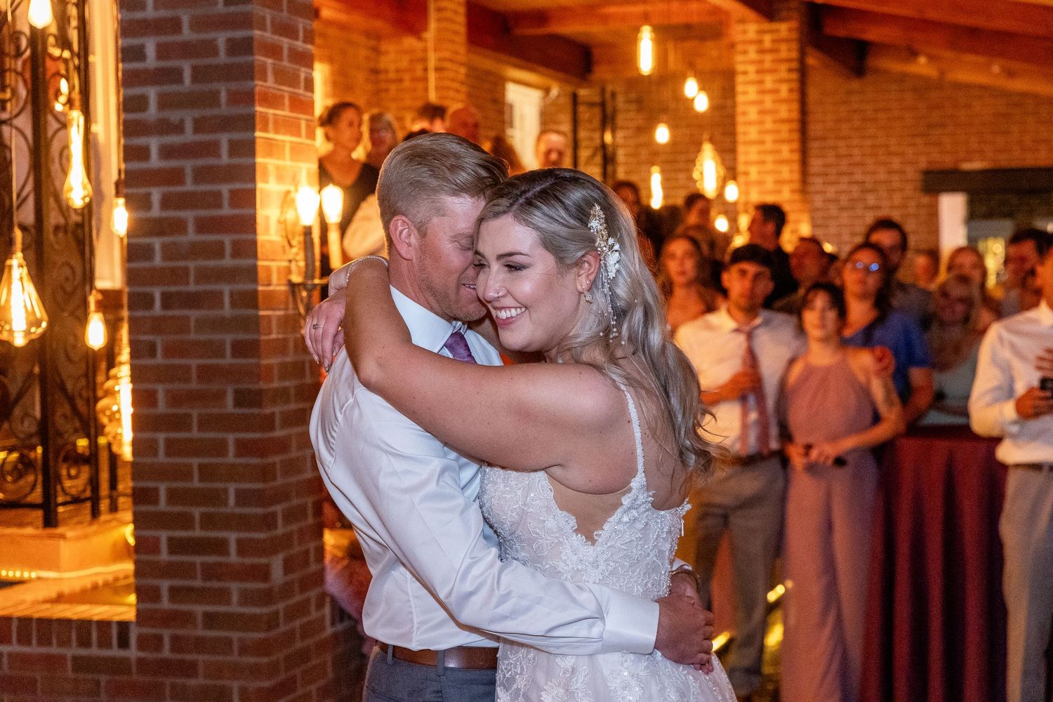 Genuine wedding photos, Colorado True-to-color wedding photography, Elegant Colorado wedding venues