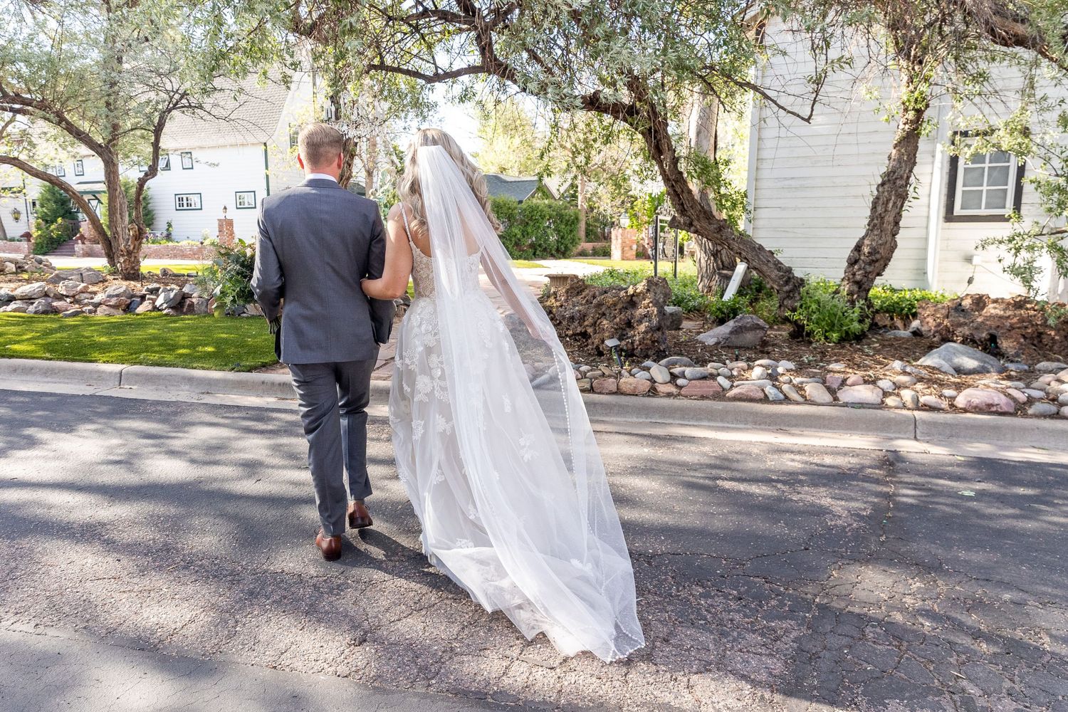 Colorado luxury wedding photographer, true-to-color wedding photography Colorado, high-end wedding photographer