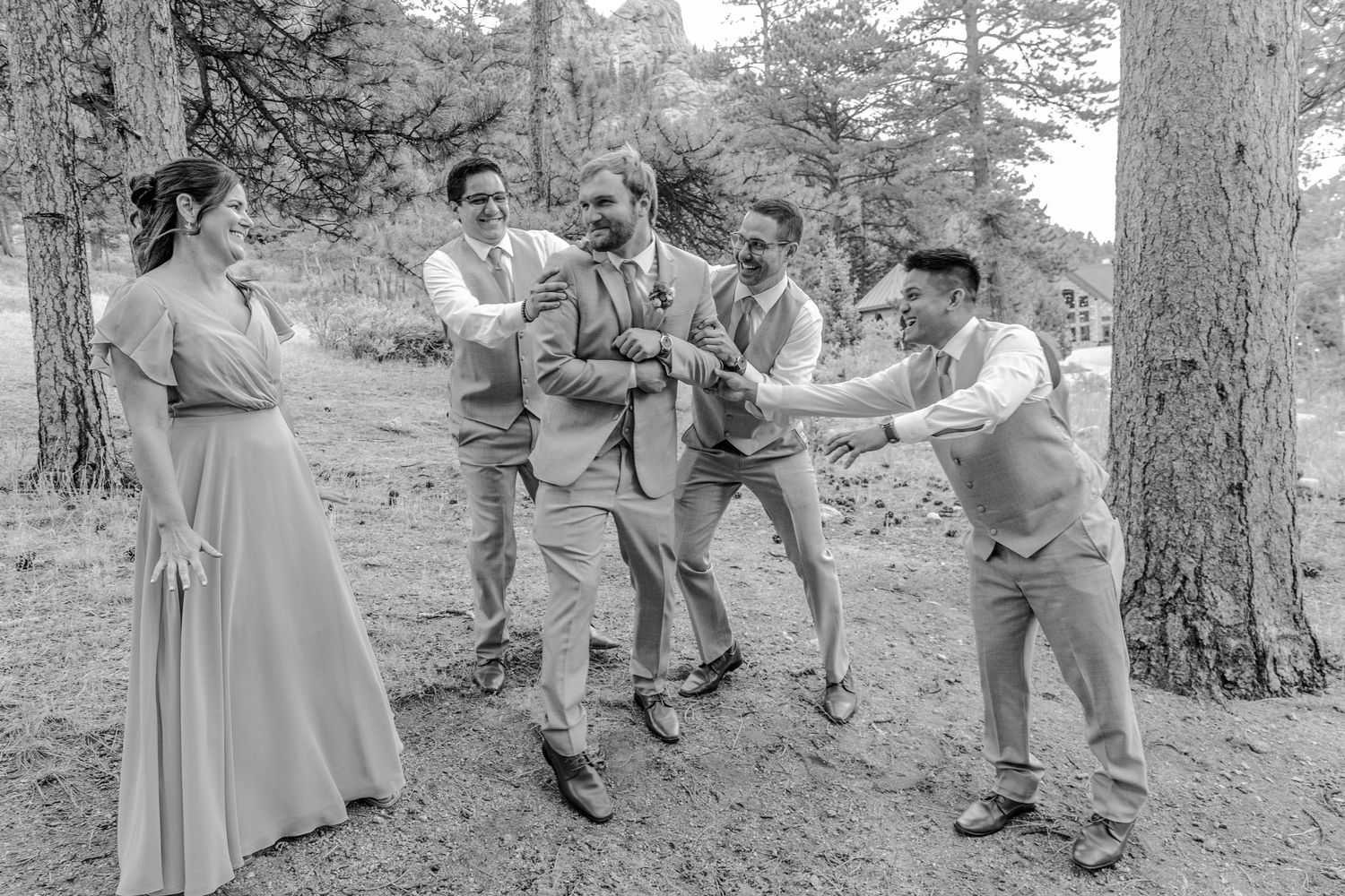 Colorado wedding photographer, Candid wedding photography Colorado, Della Terra Wedding Photographer, Mountain elopement