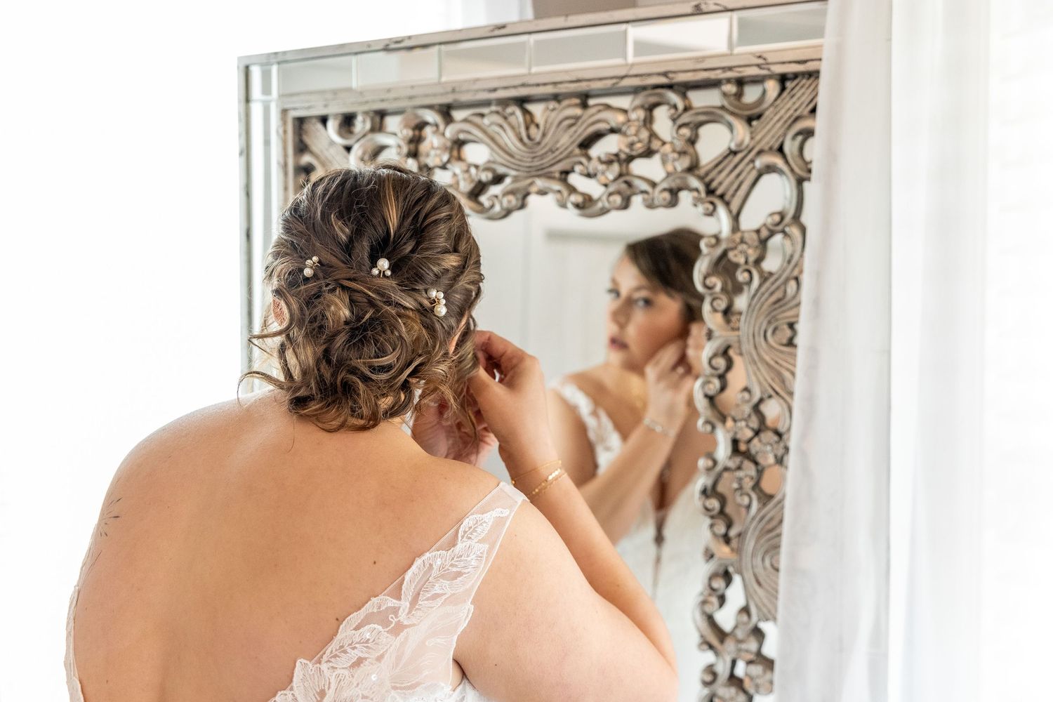 Wedding Photographer, Elopement Specialist, Engagement Photos, Natural Backgrounds, Candid Moments