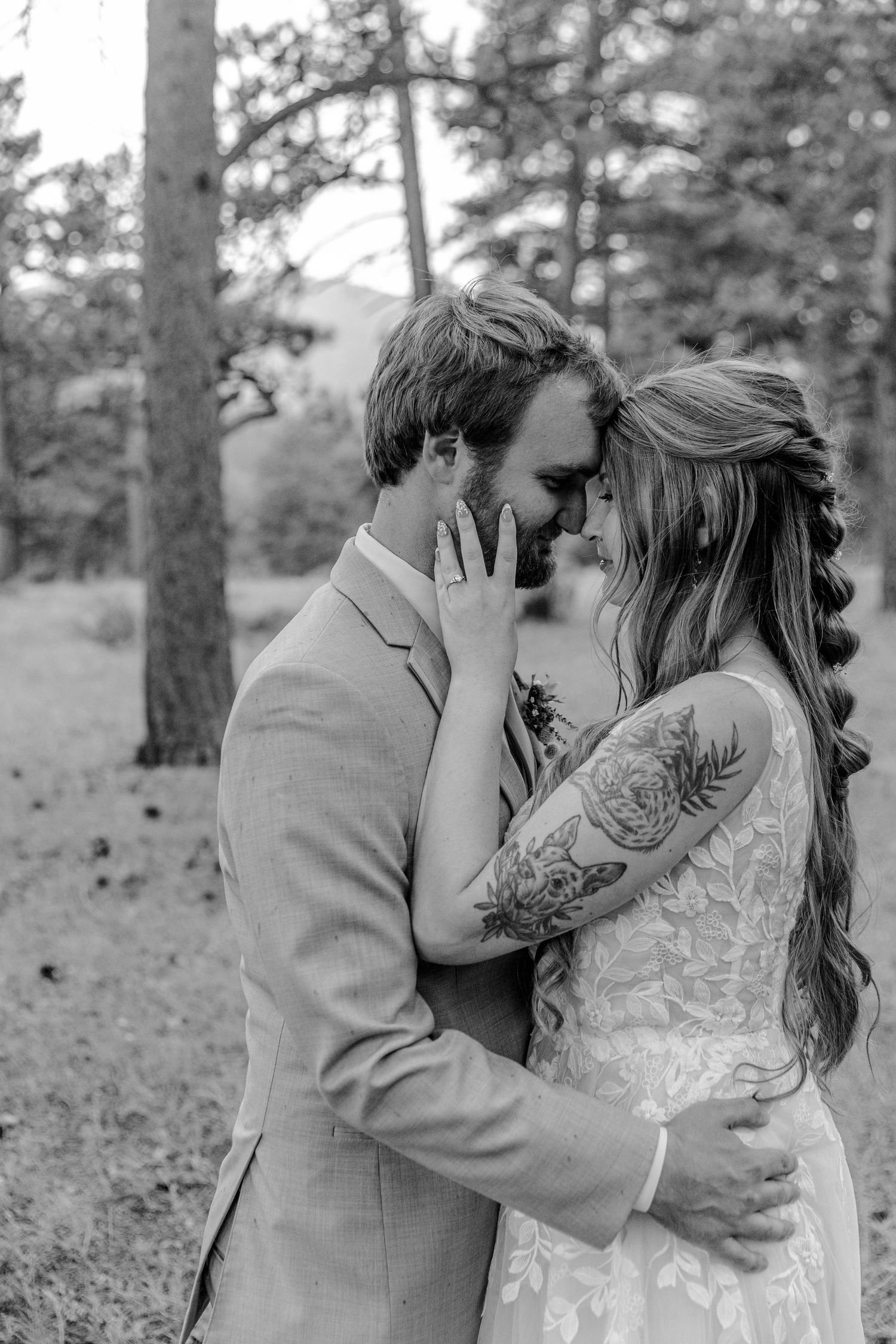 Colorado wedding photographer, Candid wedding photography Colorado, Della Terra Wedding Photographer, Mountain elopement