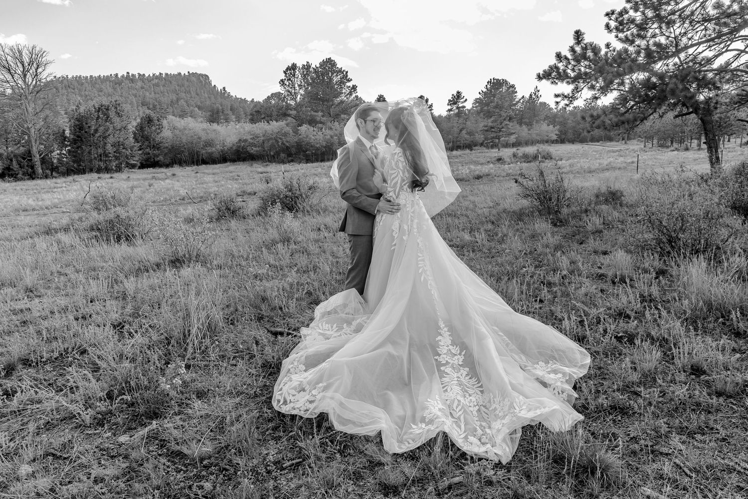 mountain wedding, rustic wedding, Colorado wedding, Sundance Trail Guest Ranch, Red Feather wedding, sunset wedding phot
