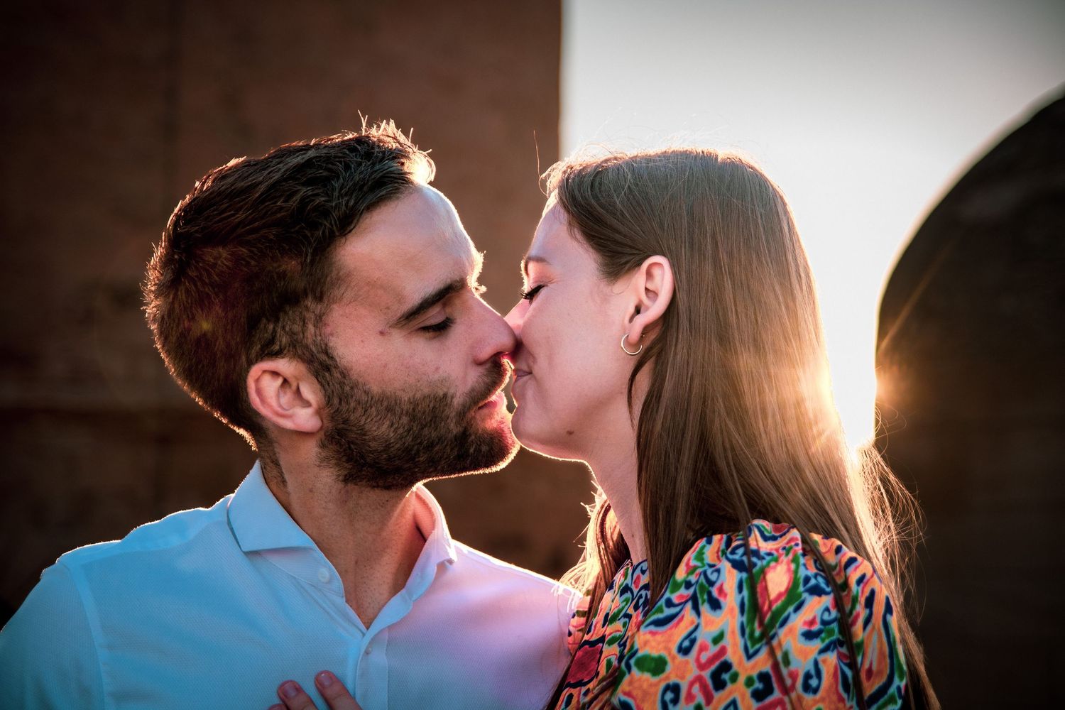 Photographe de couple, séance photo de Amélie et Joachim, coucher de soleil à Marseille, Alicia Casanova Photographe
