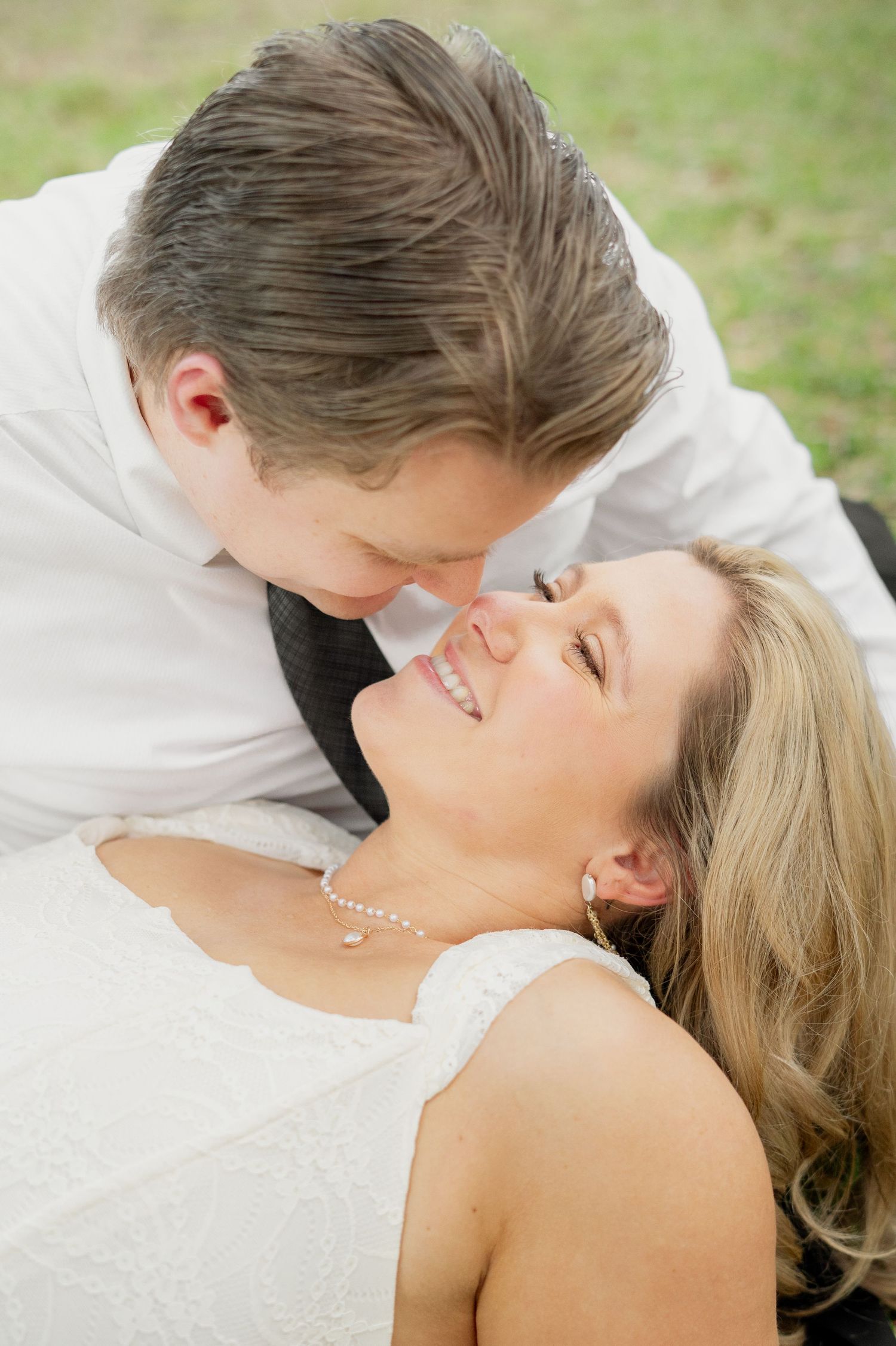 Engagement pictures in Savannah Georgia, Pulaski Square.
