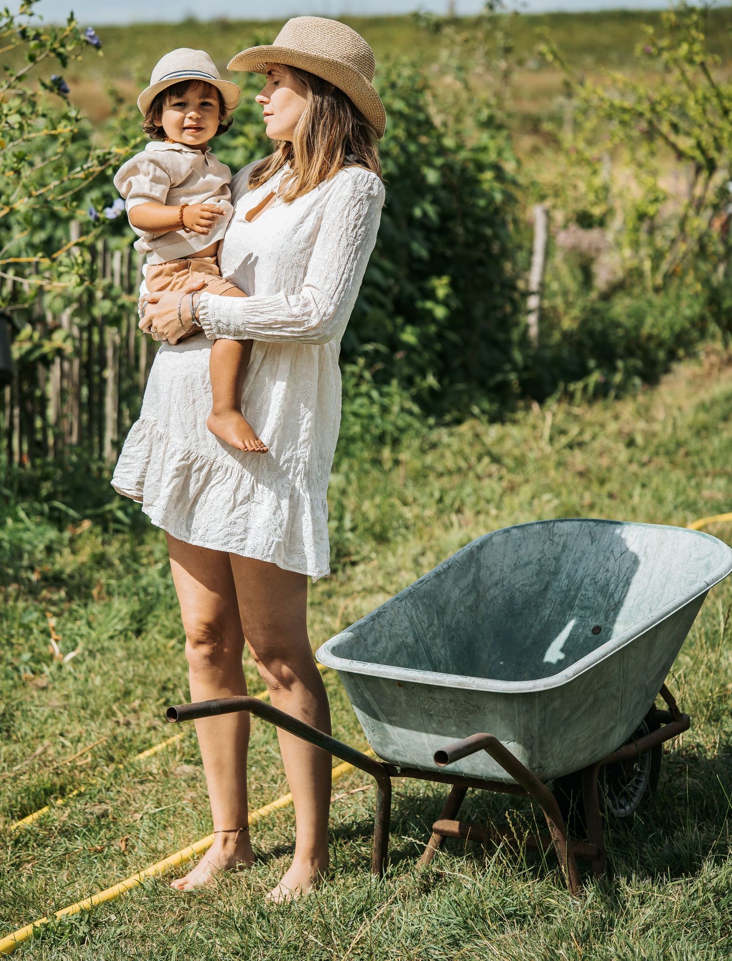 Lifestyle gezinsfotografie buiten in Noord Holland