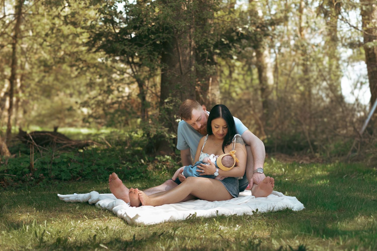 Motherhood and maternity photographer serving Barrie and Simcoe County Ontario