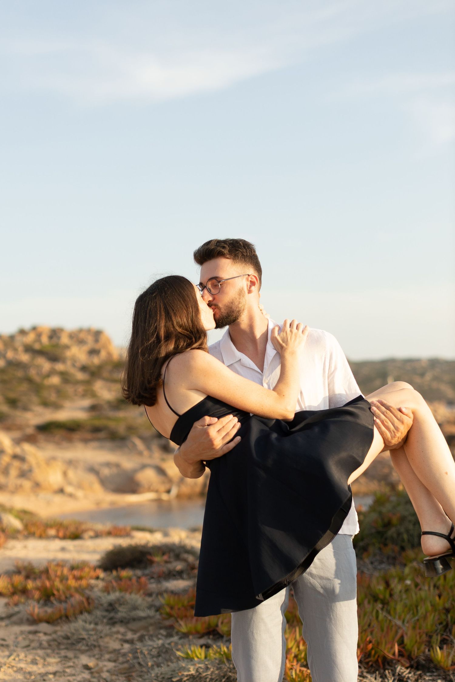 séance photo couple à Bonifacio tonnara, coucher de soleil, photographe corse, et photographe porto-vecchio