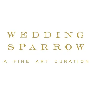 Logo de Wedding Sparrow, blog de mariage, d'art, en élégante typographie dorée à empattements sur fond blanc.