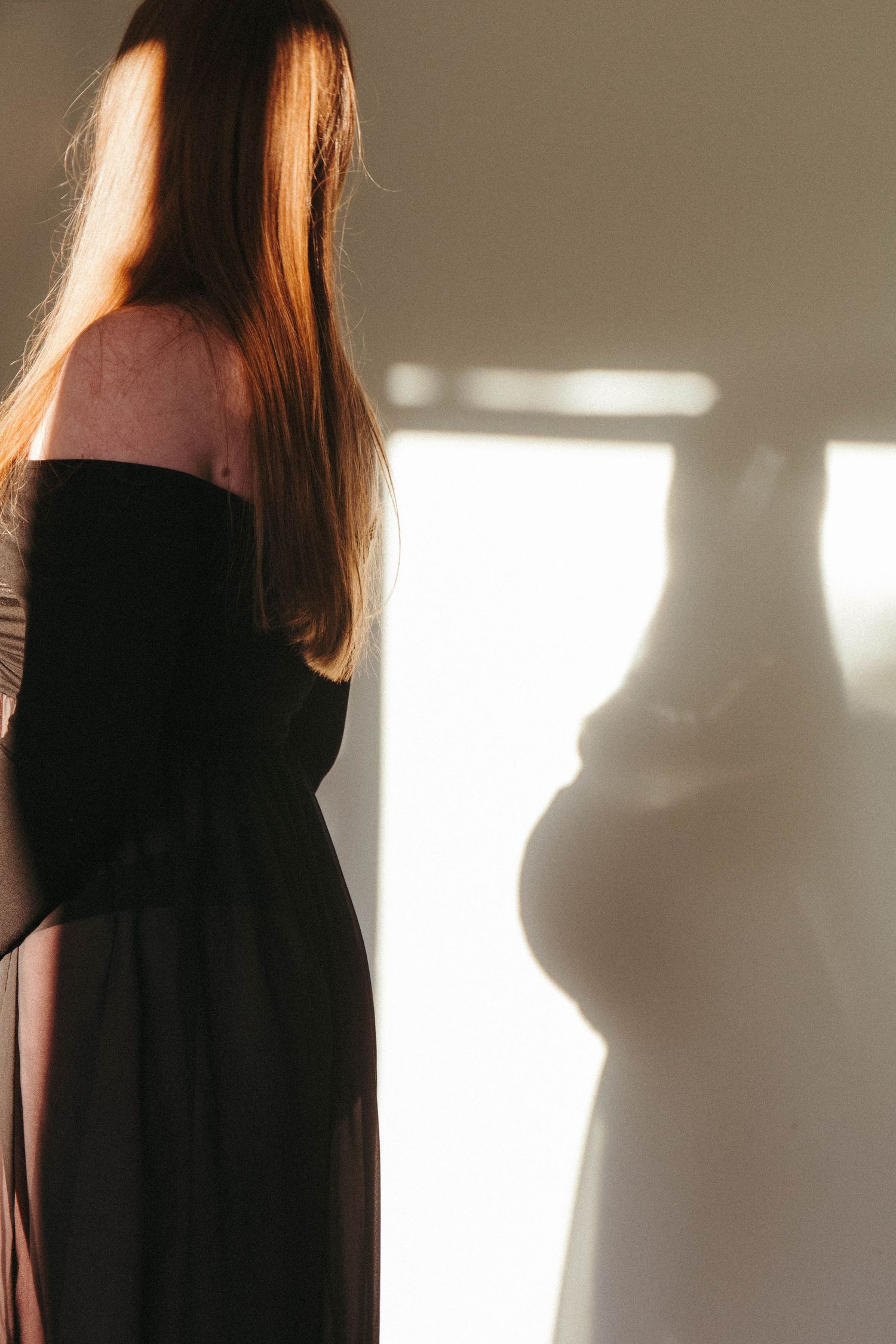 Pregnant woman and their shadow