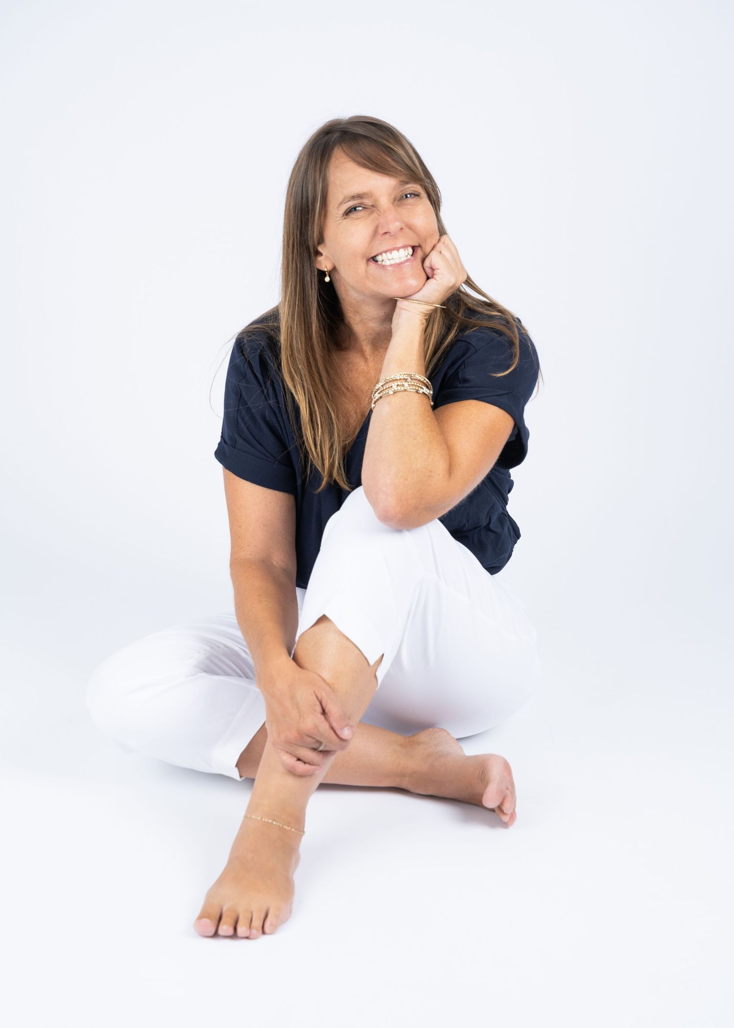 directrice de garderie fond blanc corpo