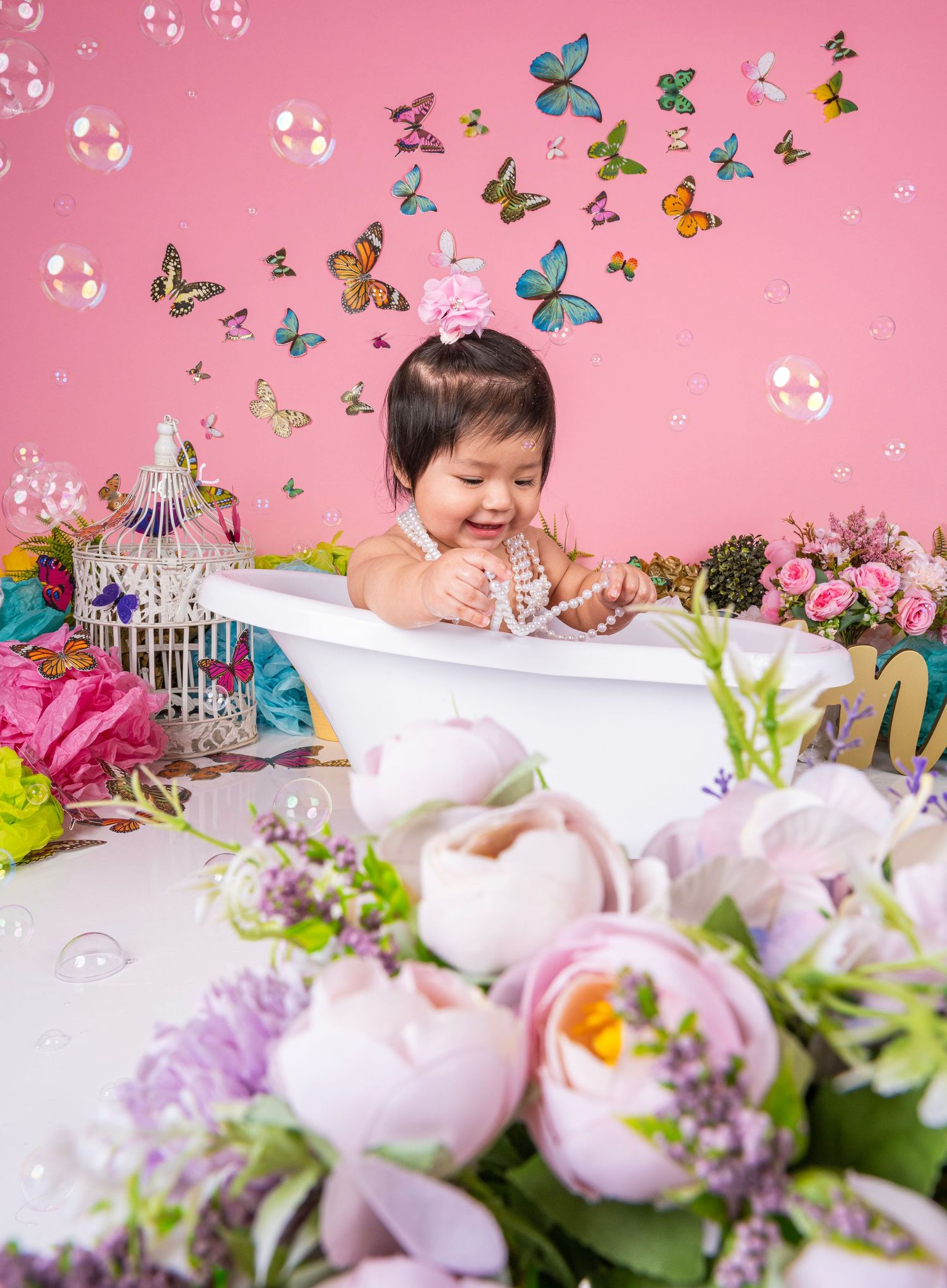 fond smash cake colorer avec gateau et bain et papillon
