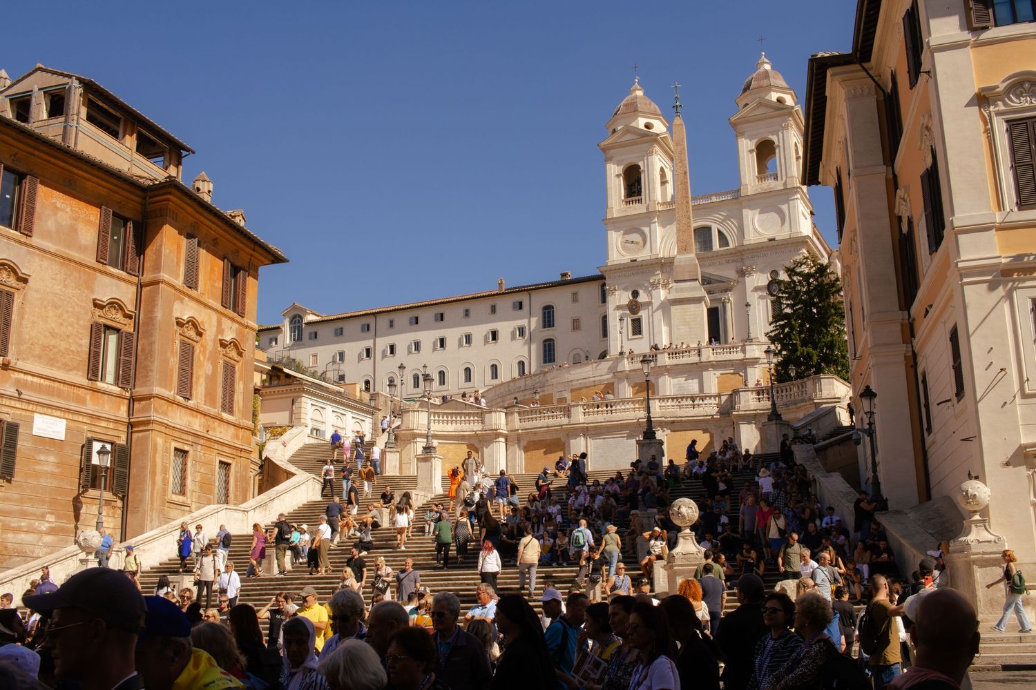 The bottom of the Spanish Steps at midday.