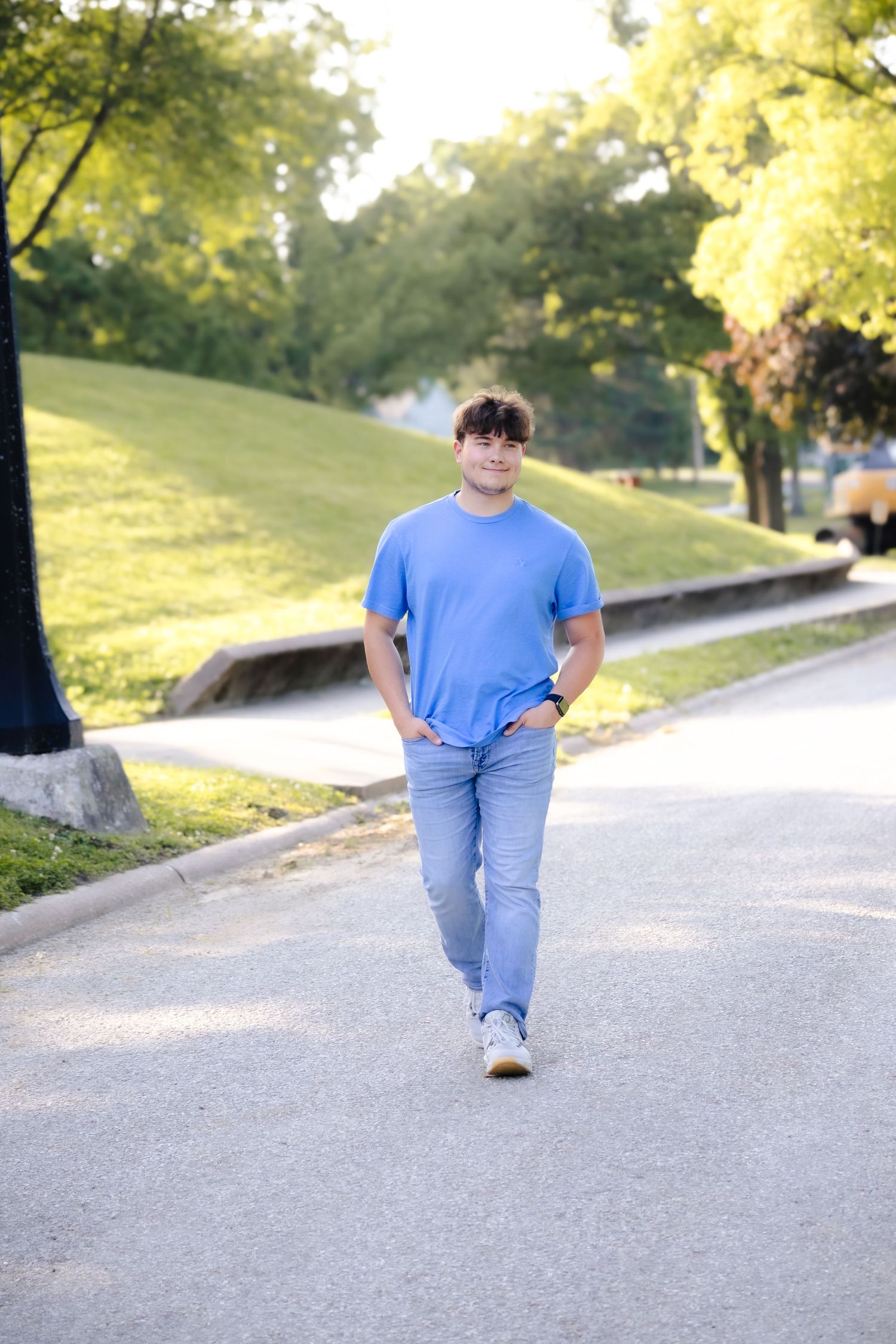 Outdoor spring senior photos in Hillsboro, Illinois