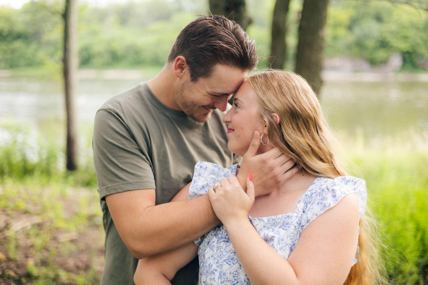 outdoor summer lakeside engagement photos in Kankakee, Illinois