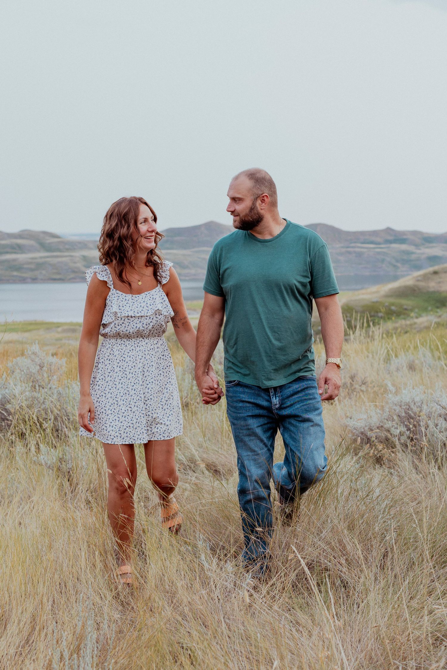 couple photographer, Fall photographer, couple moments, tender moments, love, candid photographer, saskatchewan photographer