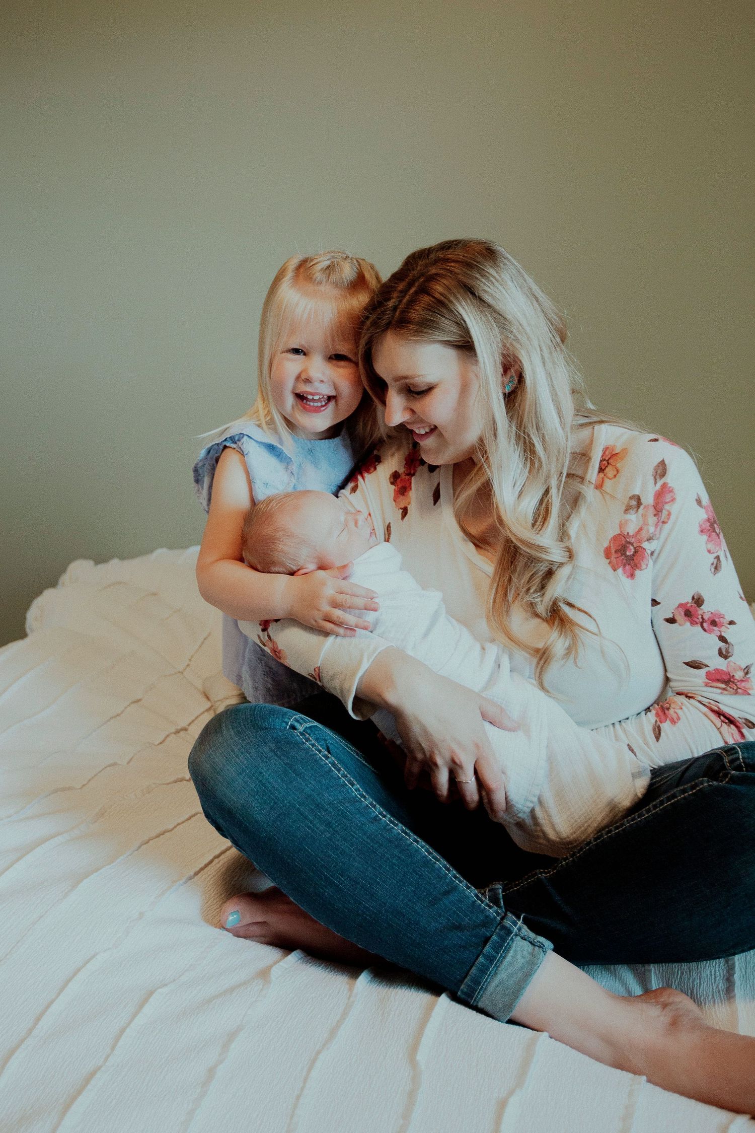 newborn photographer, baby photographer, family photographer, baby girl, life captured, milestone photographer, candid moments, sask photos