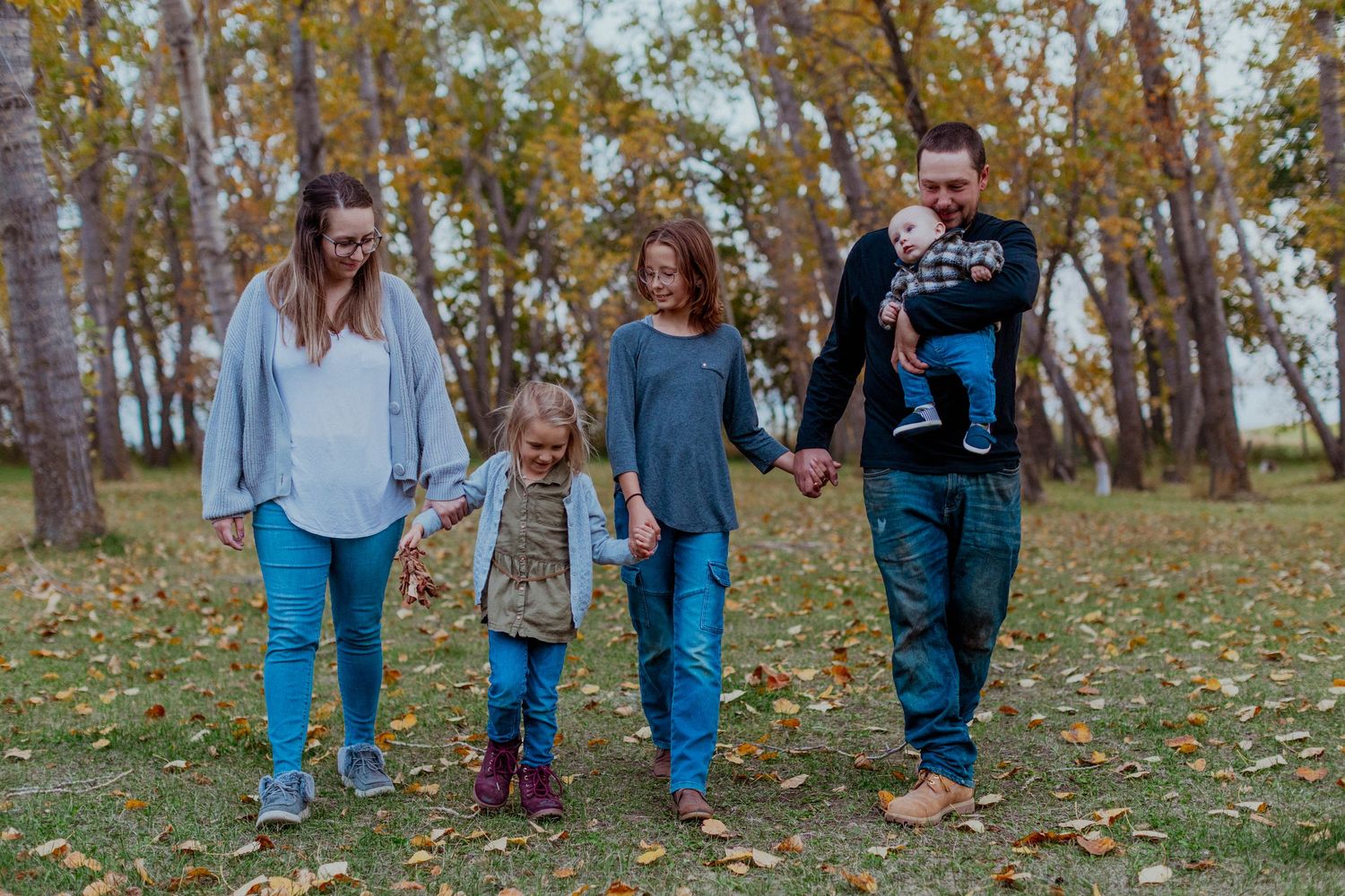 Fall photographer, life captured, candid moments, childhood memories, childhood photographer, candid photographer, family photographer