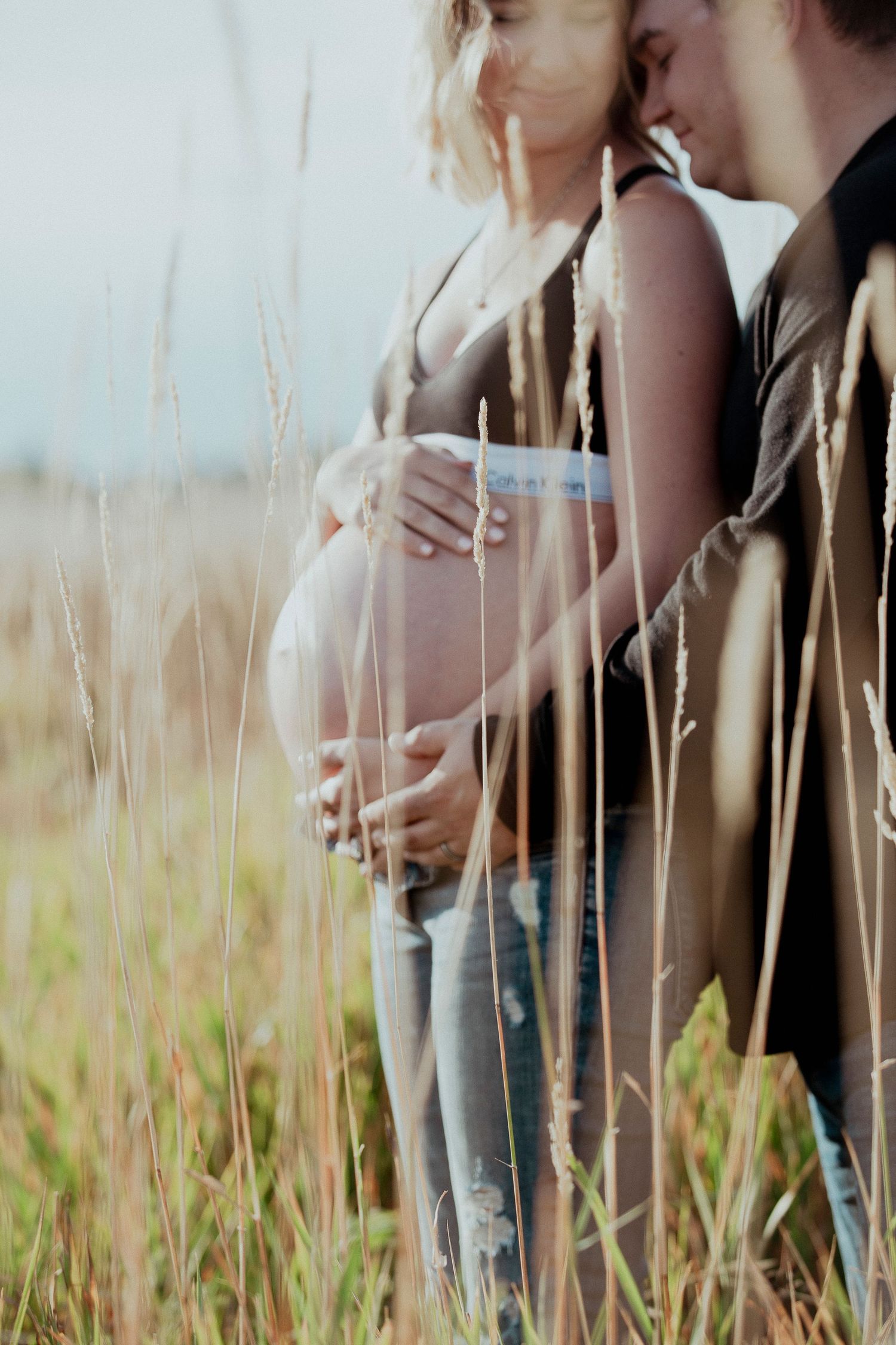 maternity photographer, maternity photos, milestone photos, pregnancy photographer, couple photographer, prairie photographer, life captured