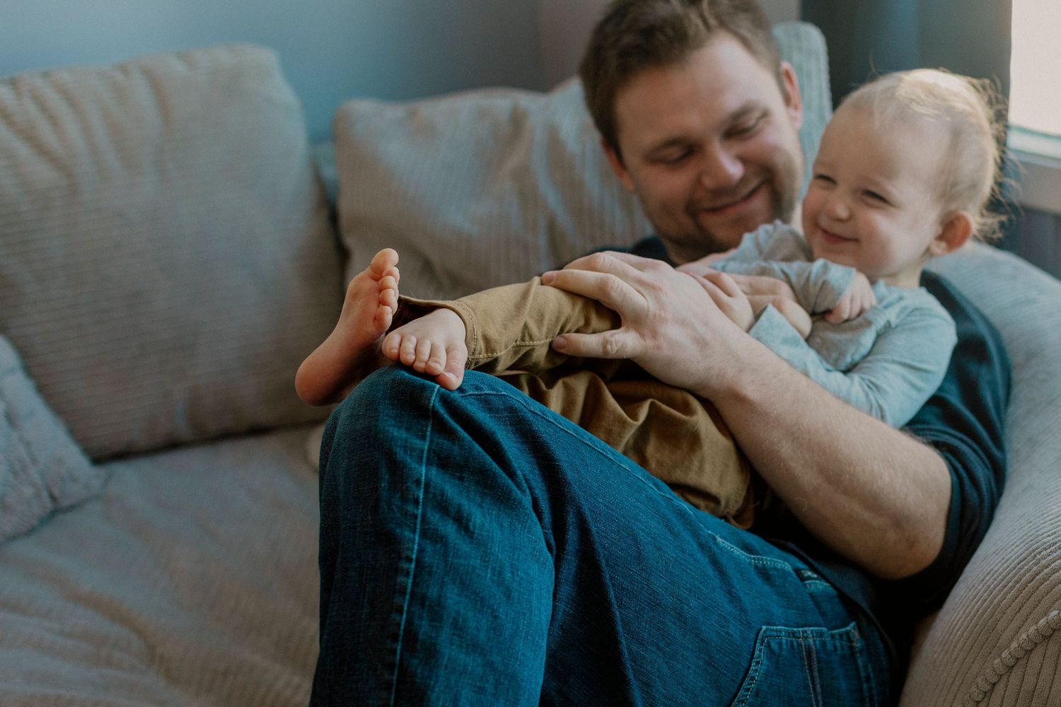 dad and son portrait, fun portrait, saskatchewan photographer, small town photographer, rural photographer, family photographer