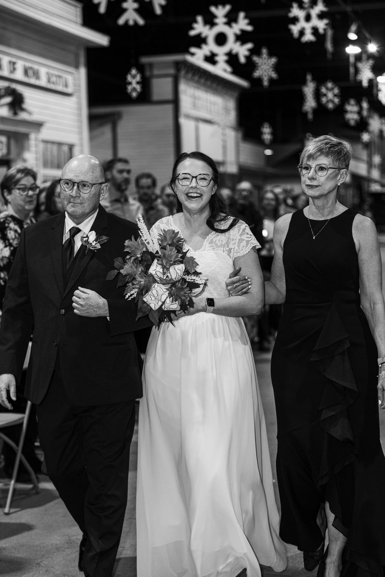 wedding photographer,  wedding portraits, wedding ceremony photos, wedding couple, candid wedding photos, life captured, bride and parents