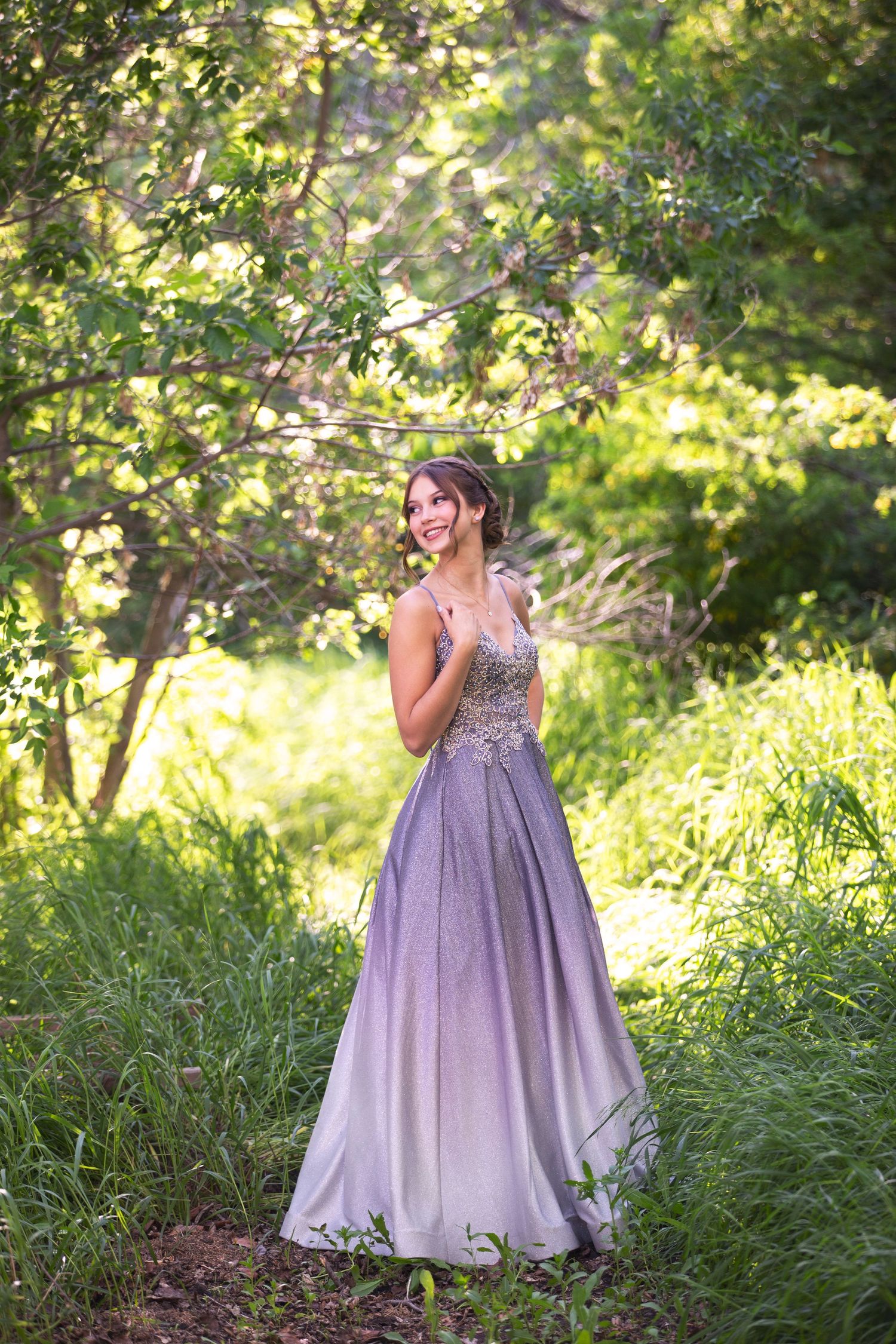 grad photographer, senior portrait, high school grad, sask photographer, saskatchewan grad photographer,  photographer, female graduate