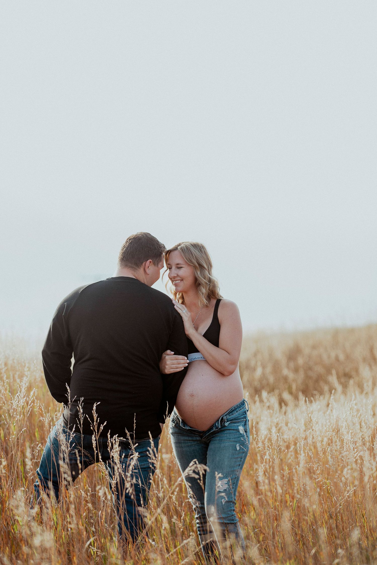 maternity photographer, maternity photos, milestone photos, pregnancy photographer, couple photographer, prairie photographer, life captured