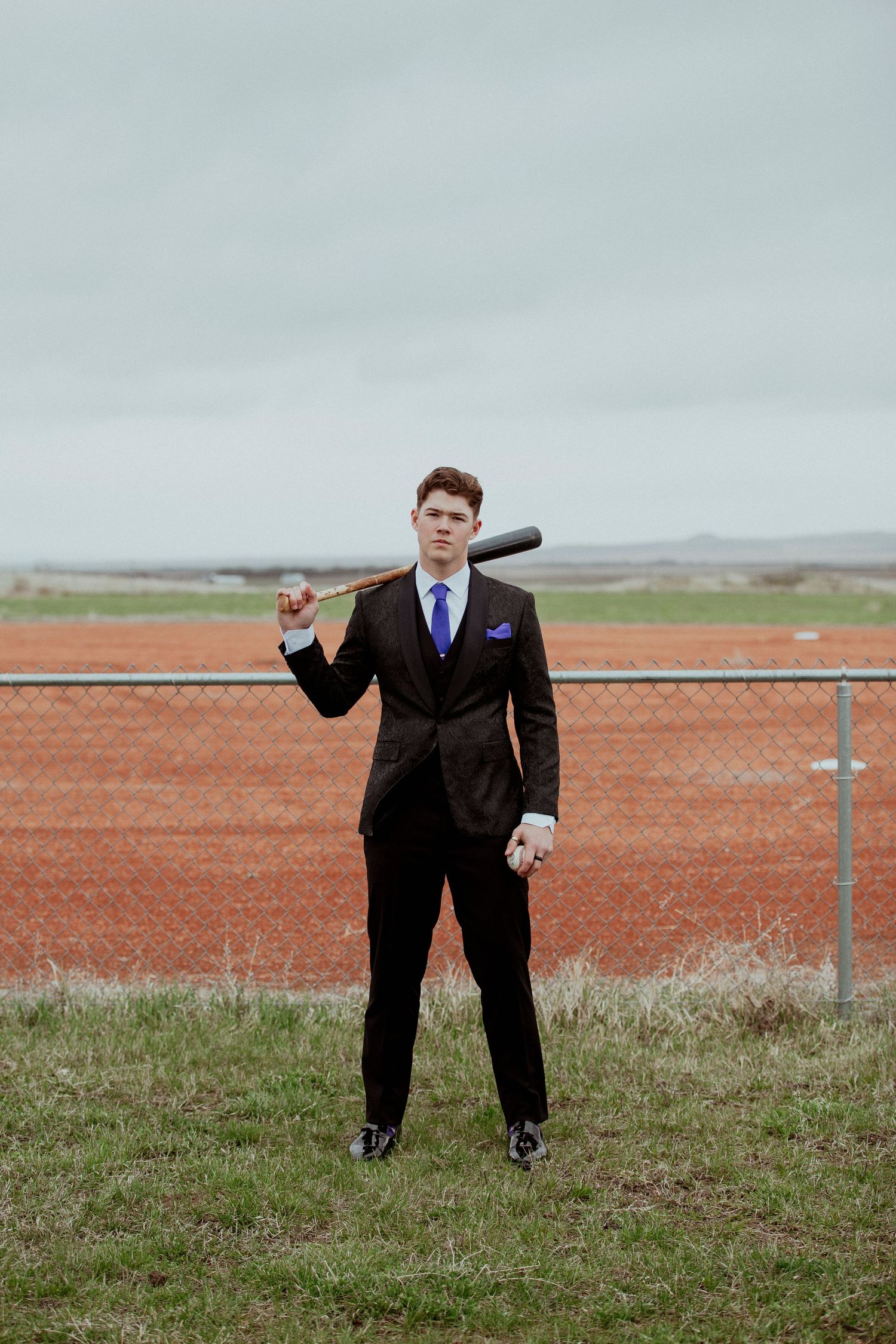 grad photographer, senior portrait, high school grad, sask photographer, saskatchewan grad photographer,  photographer, male grad portrait