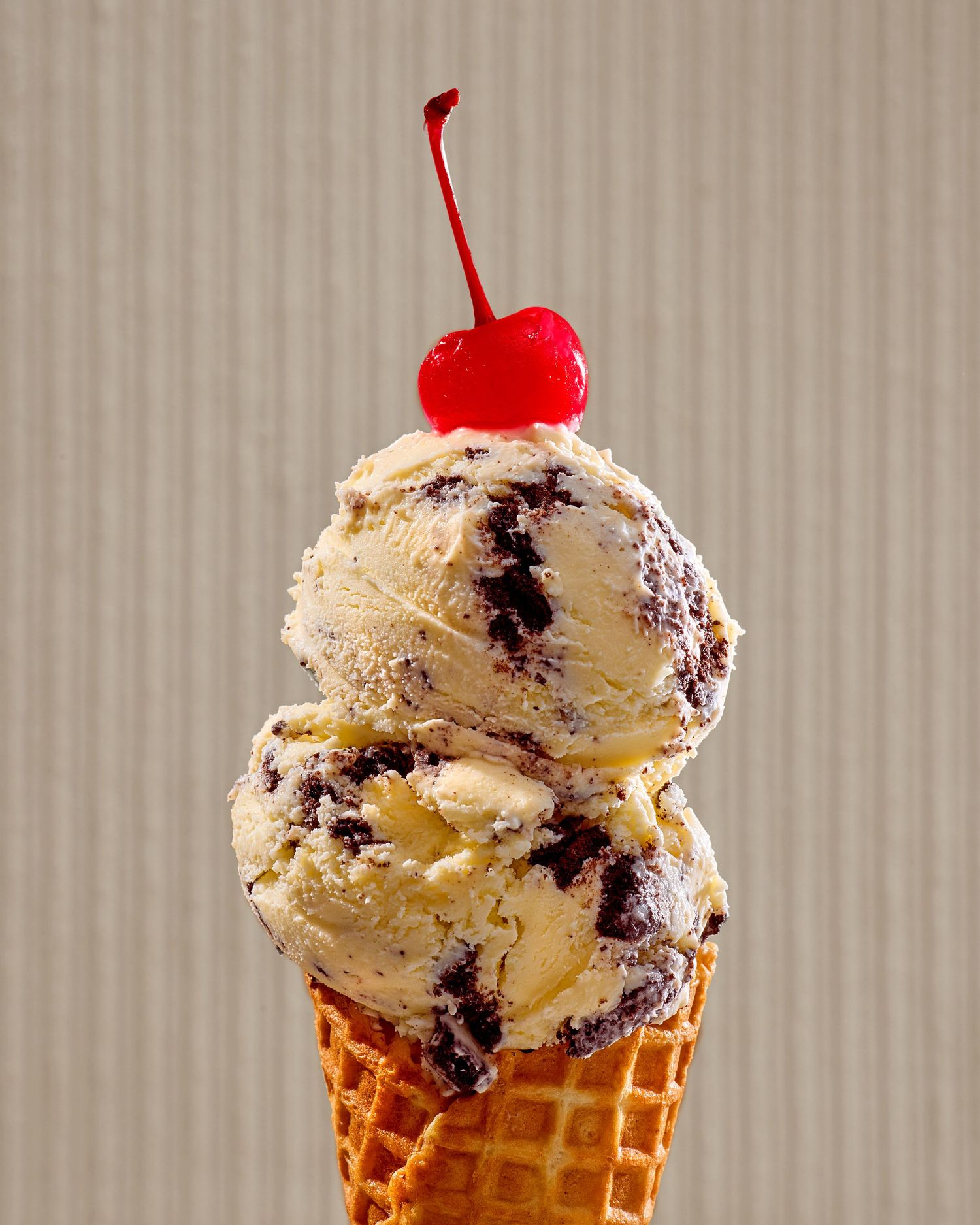 Jenni Helin is London based commercial food and still life photographer + director