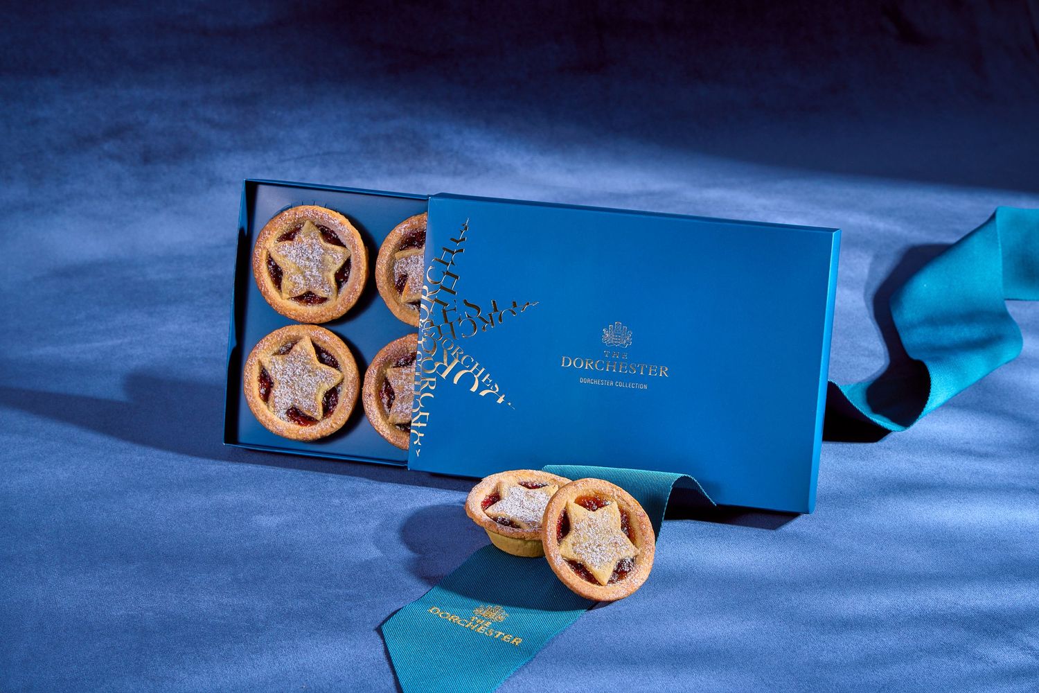 Jenni Helin is London based commercial food photographer who specialises in luxury hospitality
