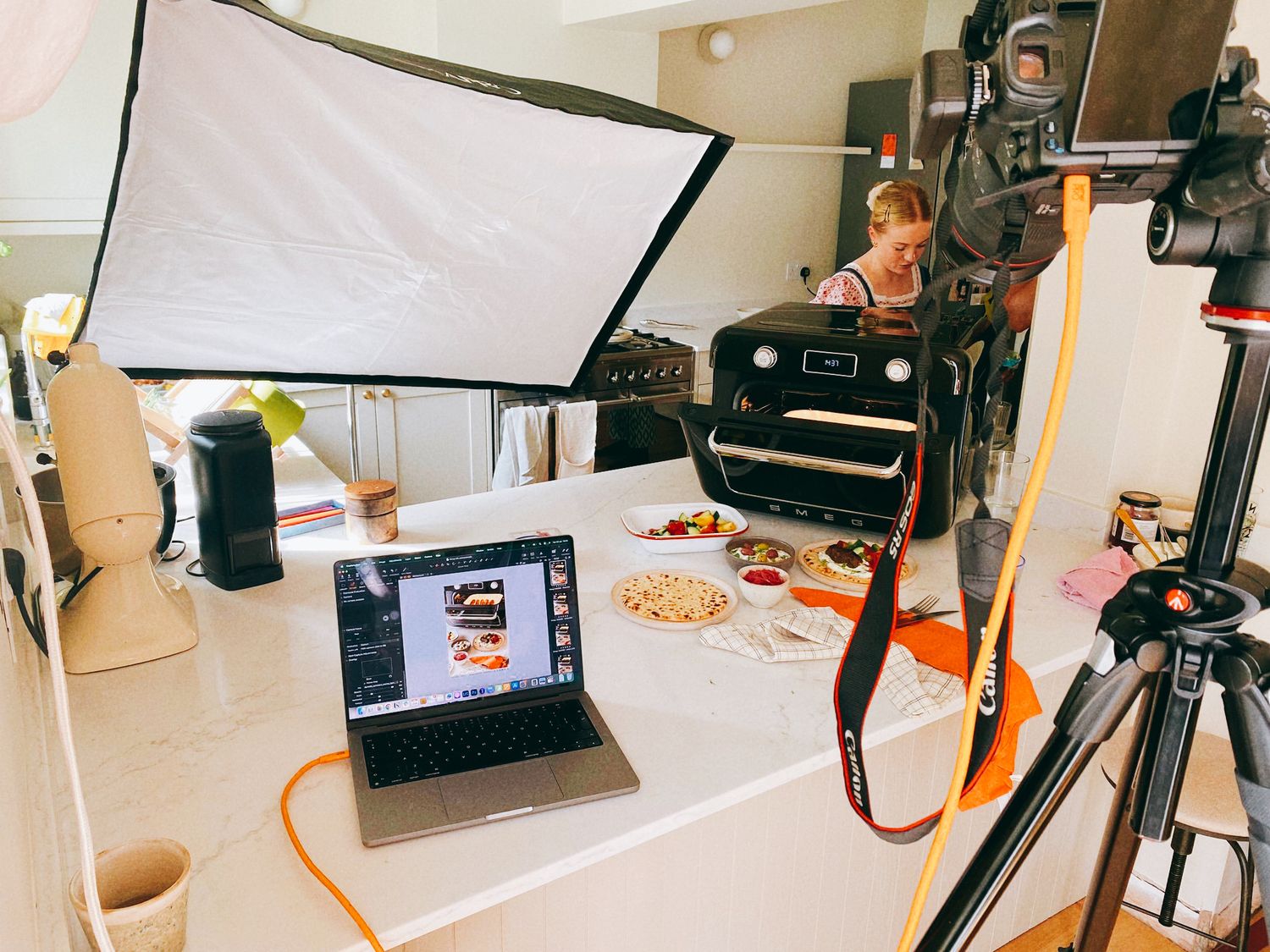 Jenni Helin is London based food and still life photographer for commercial and editorial bookings