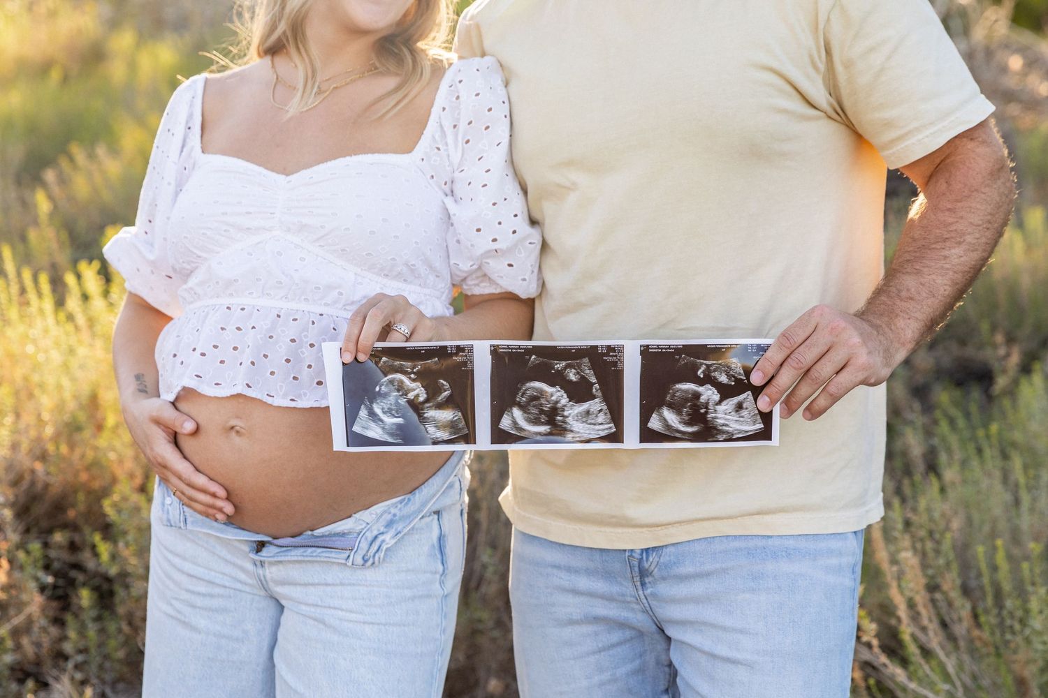maternity photos at local Jacksonville North Carolina park