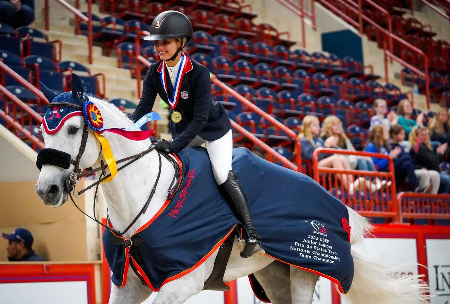 Della White wins Prix Des States