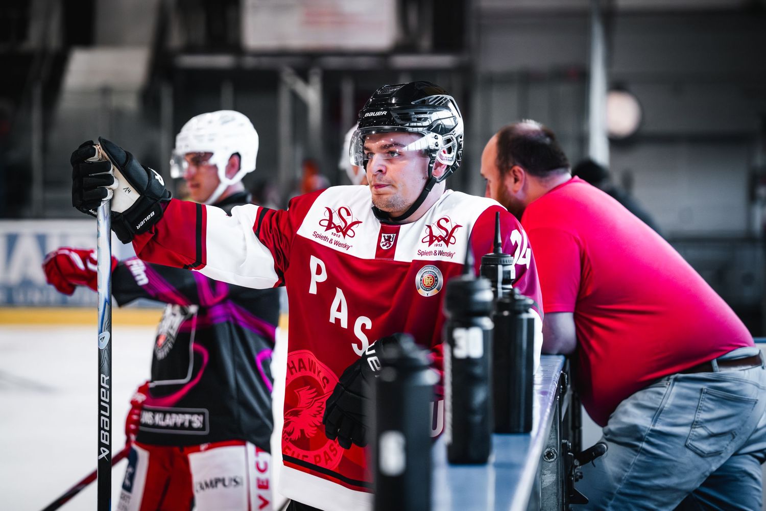 Eishockeyspieler.