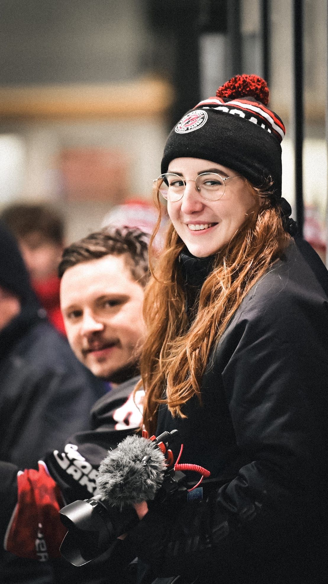 Theresa beim Eishockey.
