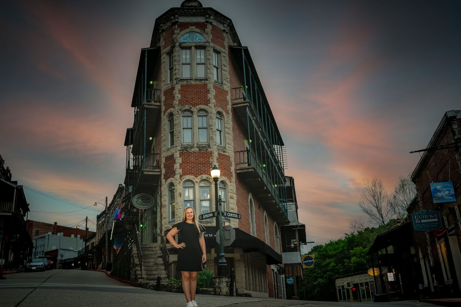 Senior Photography in NWA and Eureka Springs Arkansas, Lema Street Photography, Senior Photographer, Flat Iron Building Eureka Springs, AR