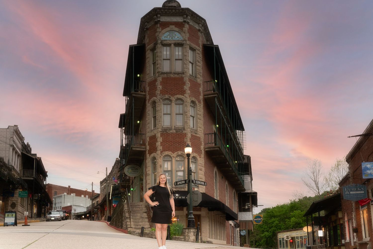 Eureka Springs AR Senior Photography. Flat Iron Building Eureka Springs. NWA Senior Photographer