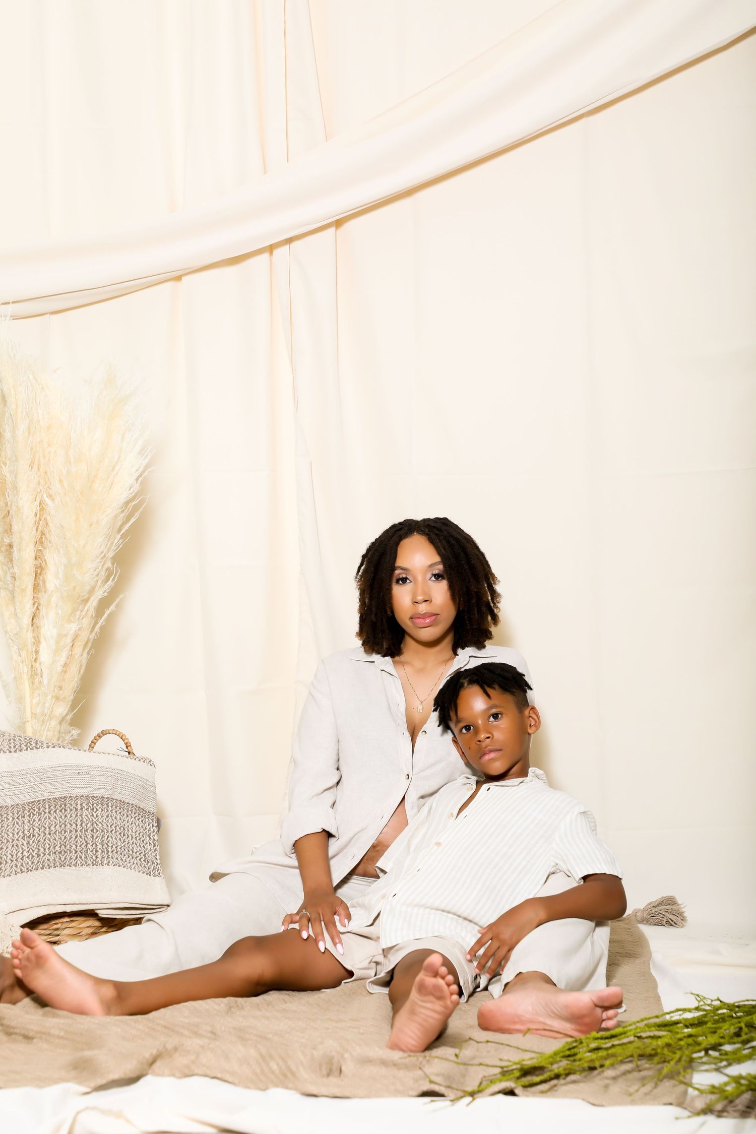 maternity photoshoot, mommy and me
