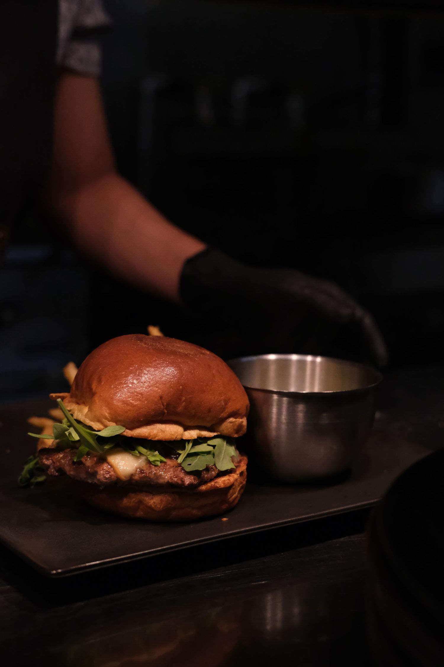 Photo de burger shooting photo culinaire restaurant montréal québec canada
