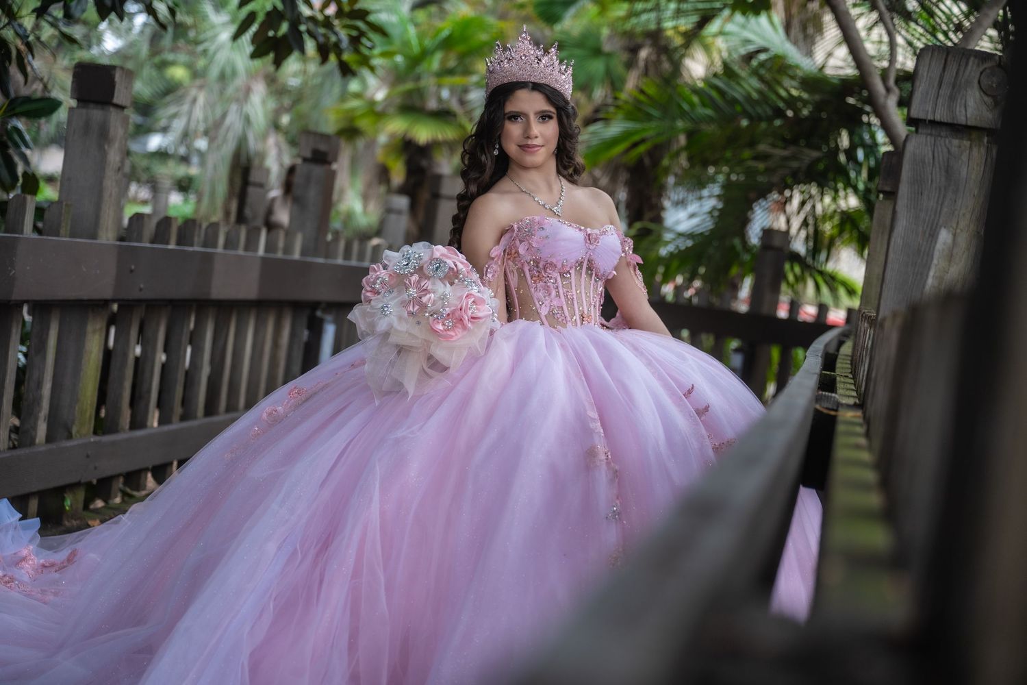 quinceañeras, party, fiesta, sweet 15, photographer, fotografo., escondido, vals, ramo, vestido de quinceañeras, wedding, bride, novia, boda