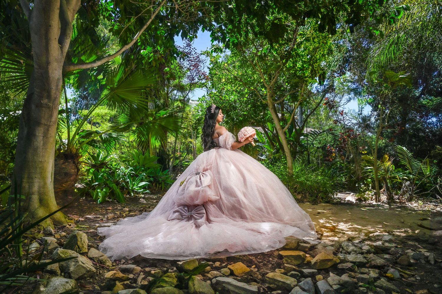 quinceañeras, party, fiesta, sweet 15, photographer, fotografo., escondido, vals, ramo, vestido de quinceañeras, wedding, bride, novia, boda