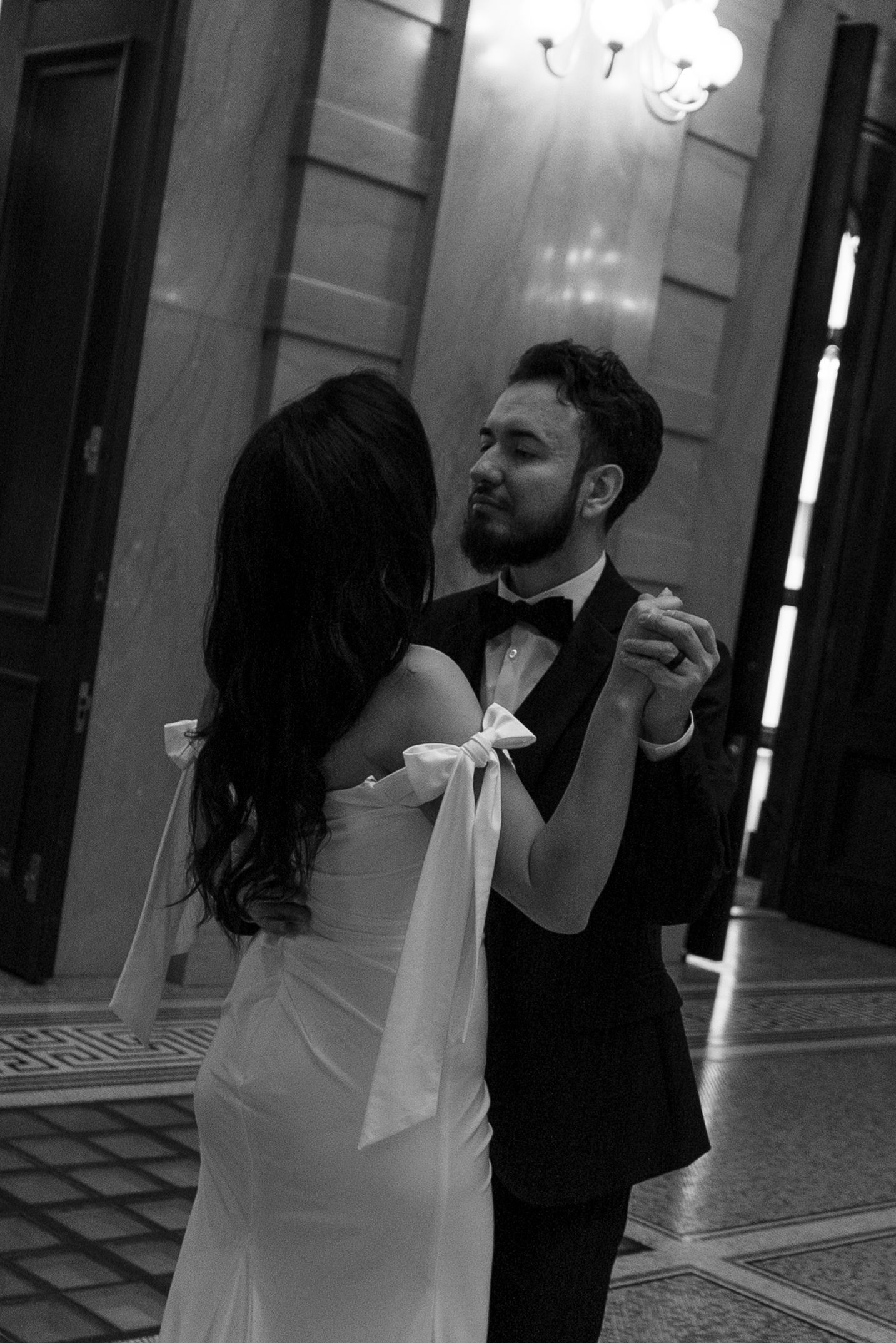 couple photo dancing