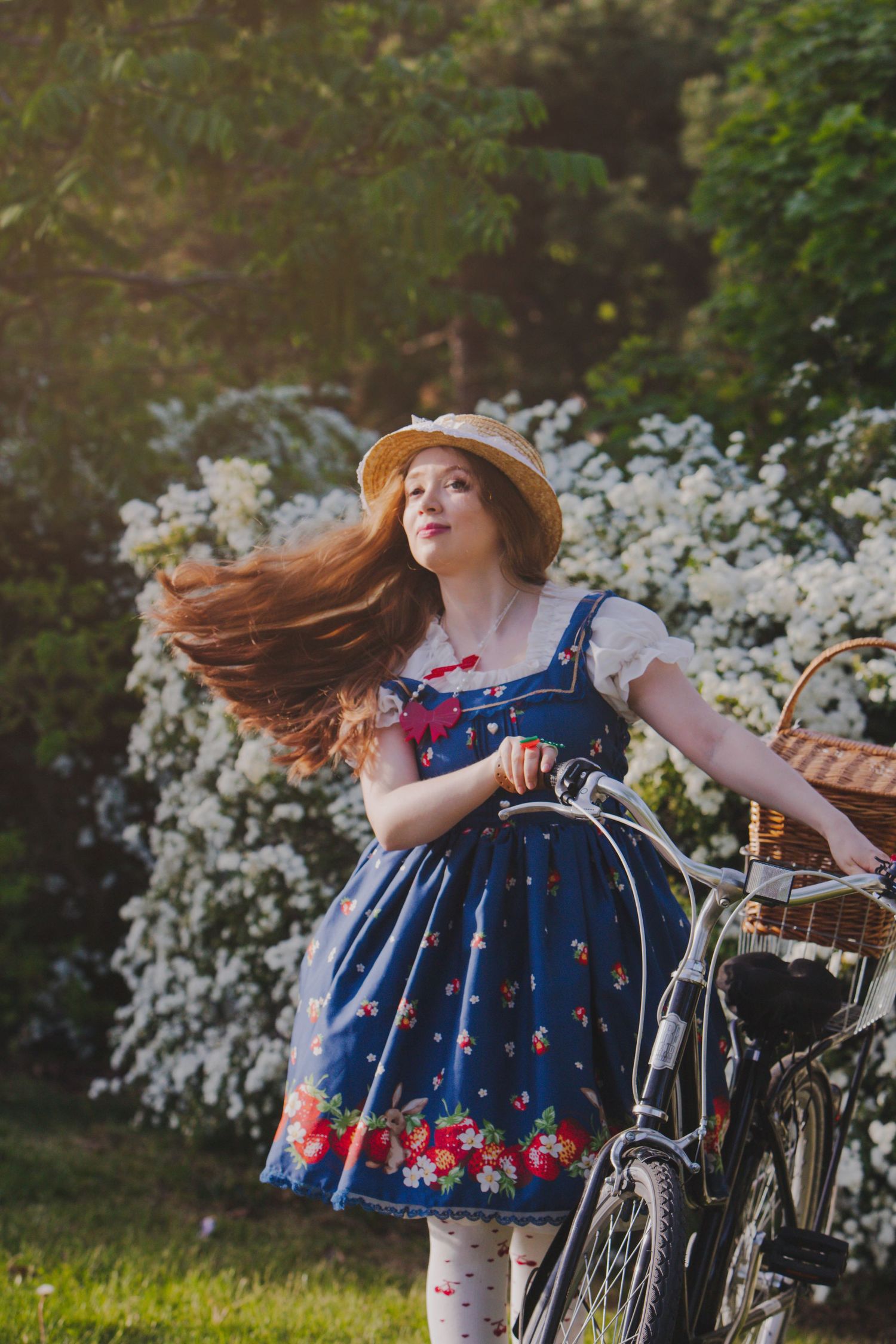 I rode my bike to meet Mel for this photo session in the park. Who knew it would make such a great prop?