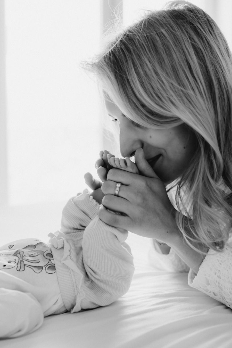 Rodinné přirozené focení Rokycany. Karolína Koudelková rodinná, newborn a svatební fotografka Rokycany, Plzeň, Hořovice a okolí.
