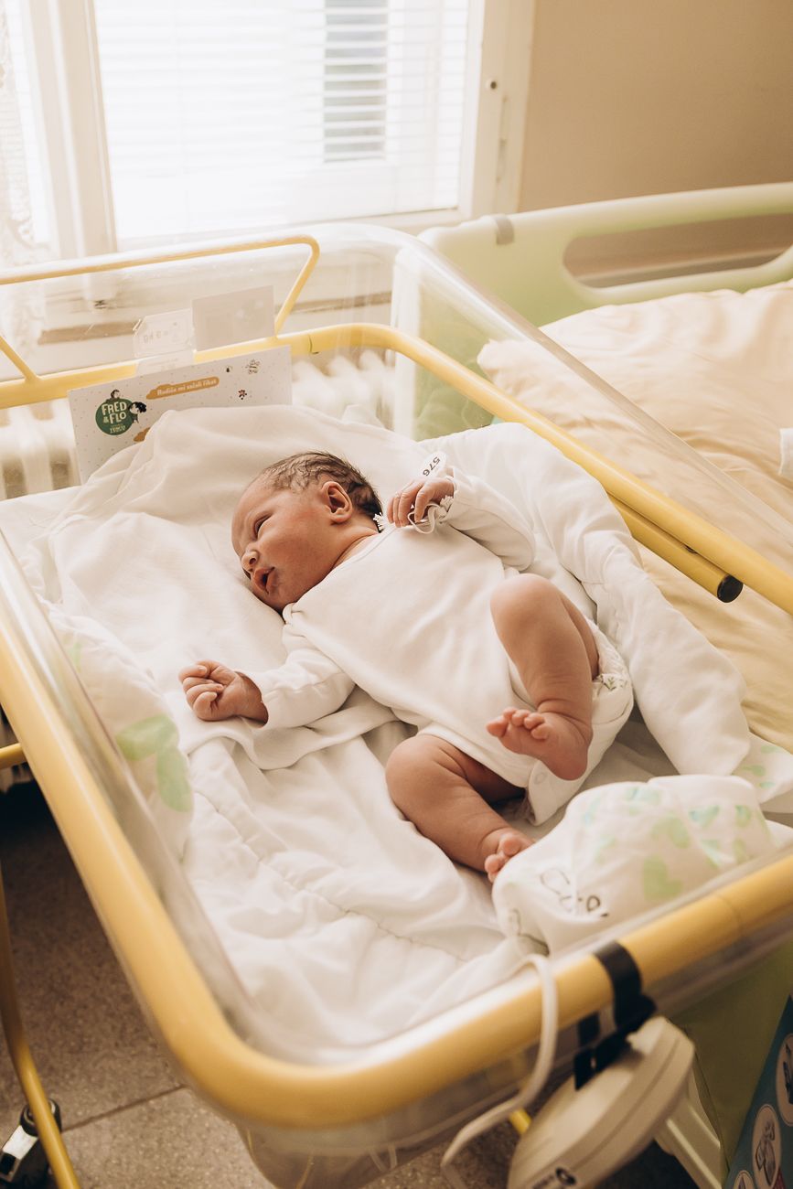 Rodinné přirozené focení Rokycany. Karolína Koudelková rodinná, newborn a svatební fotografka Rokycany, Plzeň, Hořovice a okolí.