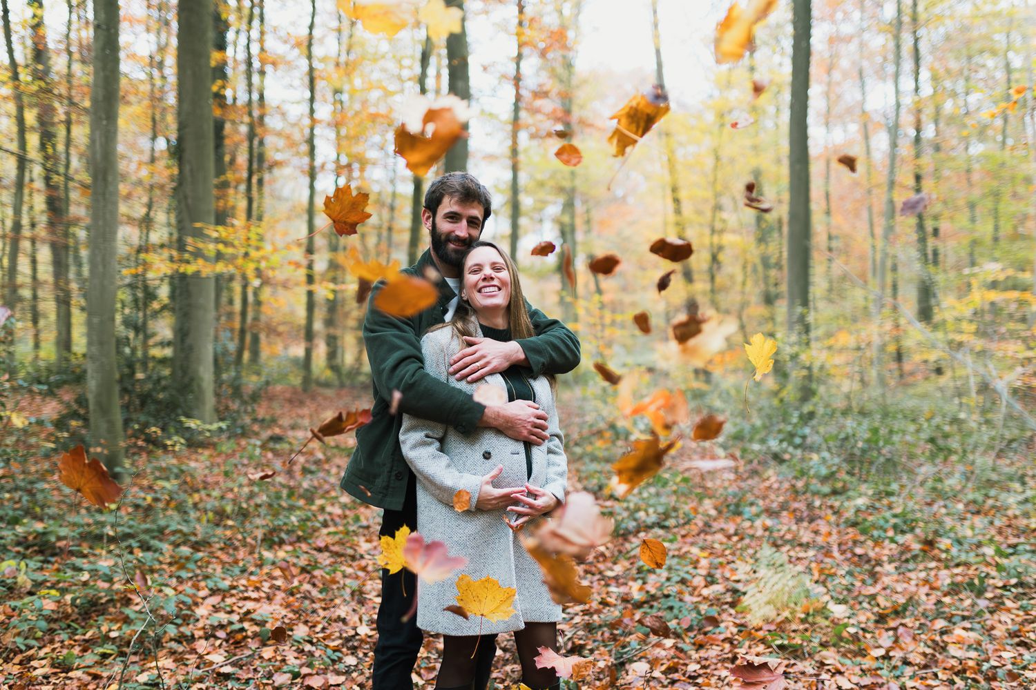 Photo de couple en forêt yvelinoise