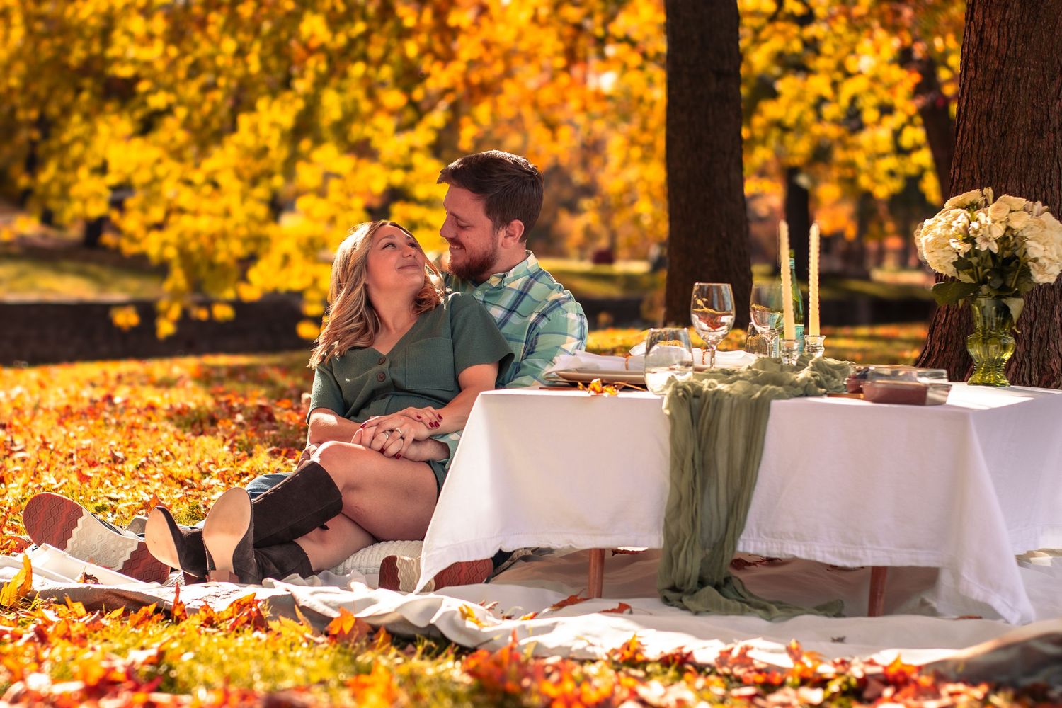 Couple enjoying picnic