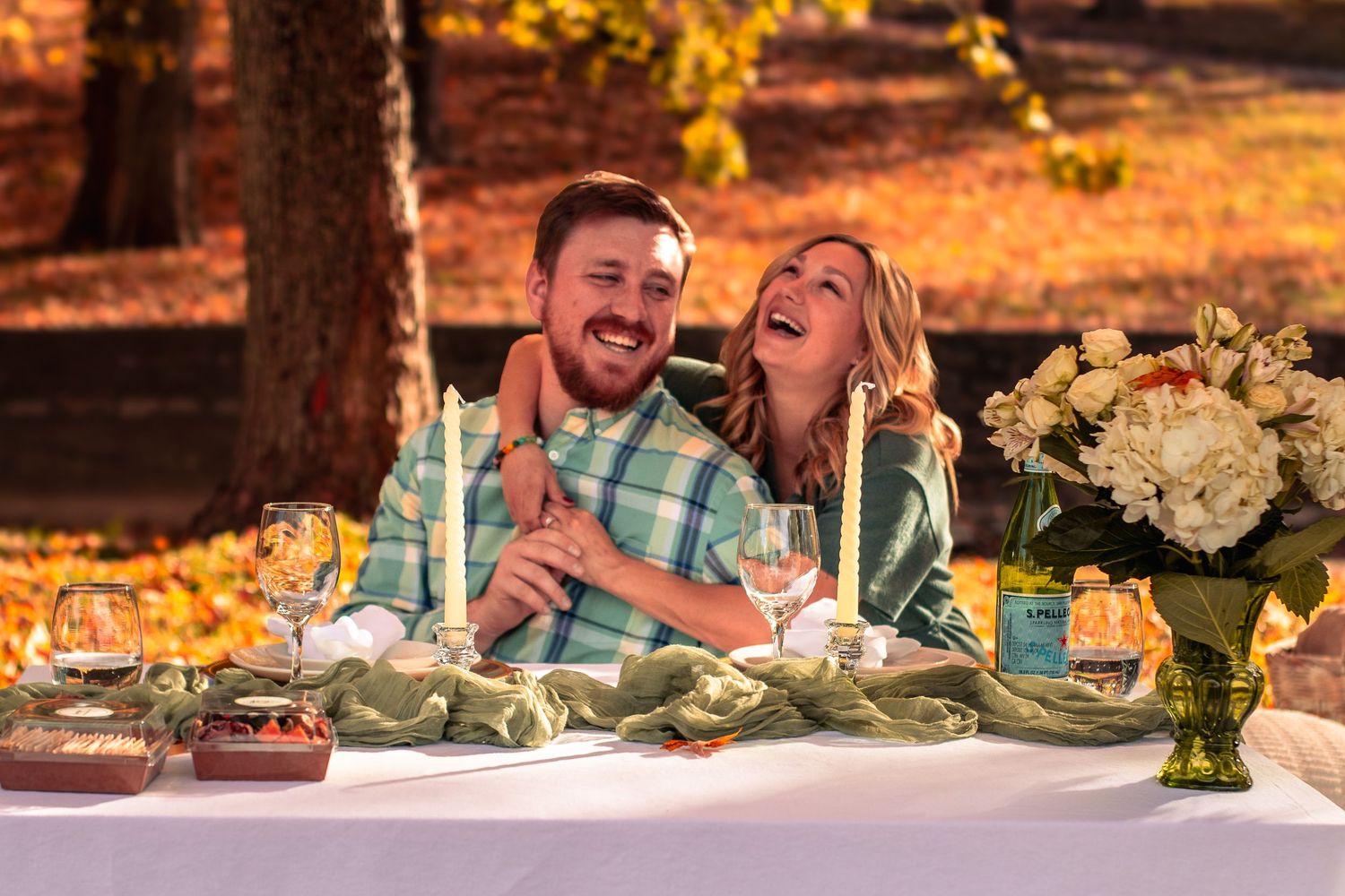 Couple enjoying picnic