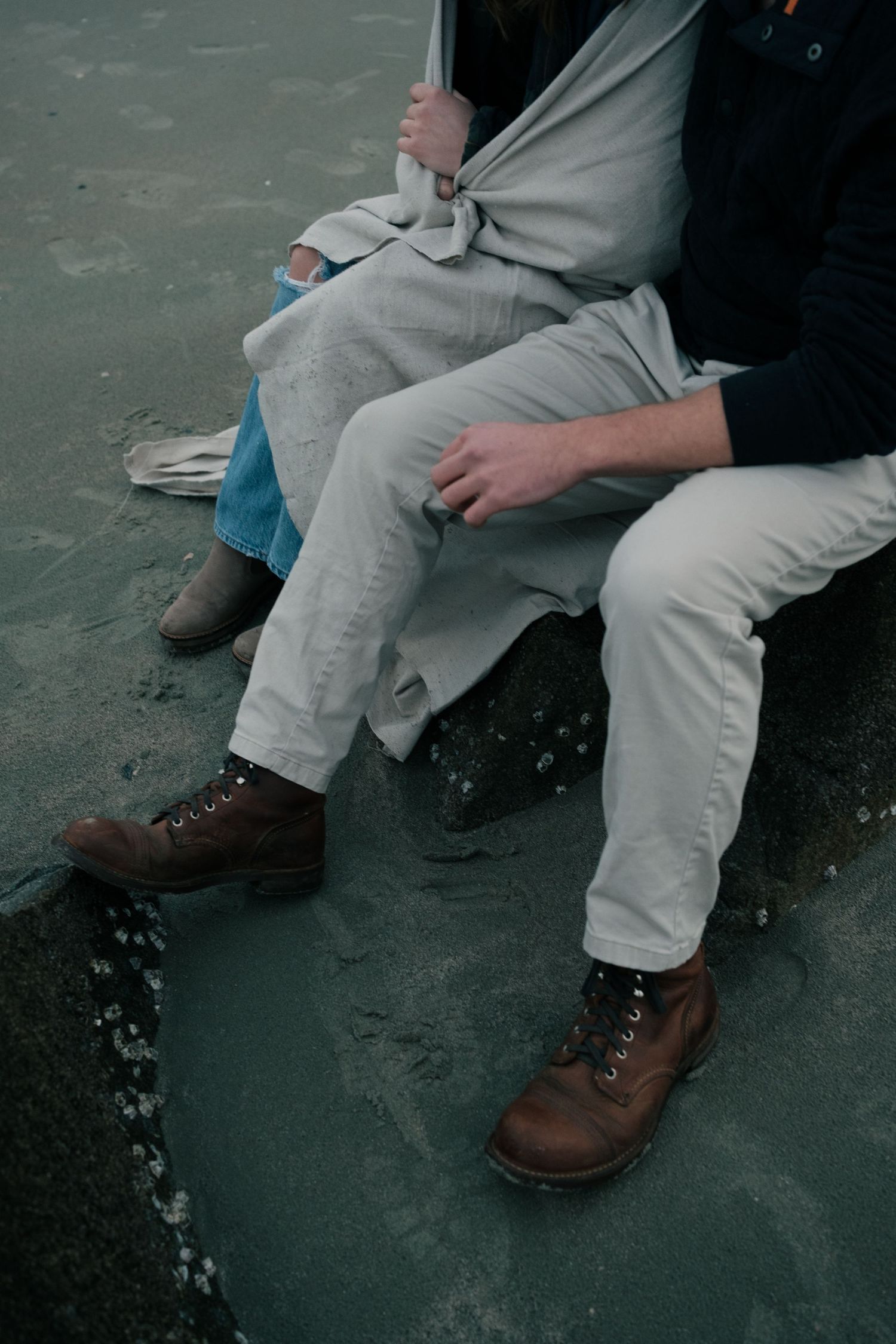 Charleston Couples Sunset Photography Photo session Folly beach What to wear winter photo shoot