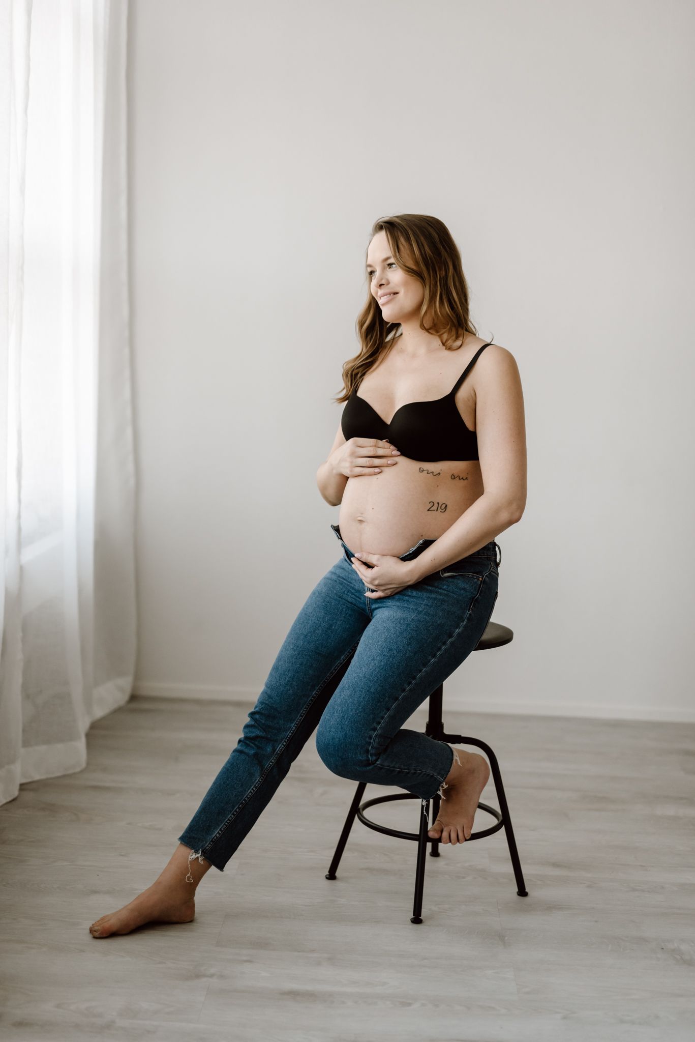 Raskaus, raskauskuvaus, vauvakuvaus, perhekuvaus, äitiys, raskaana oleva, vastasyntyneen kuvaus, newbornkuvaus